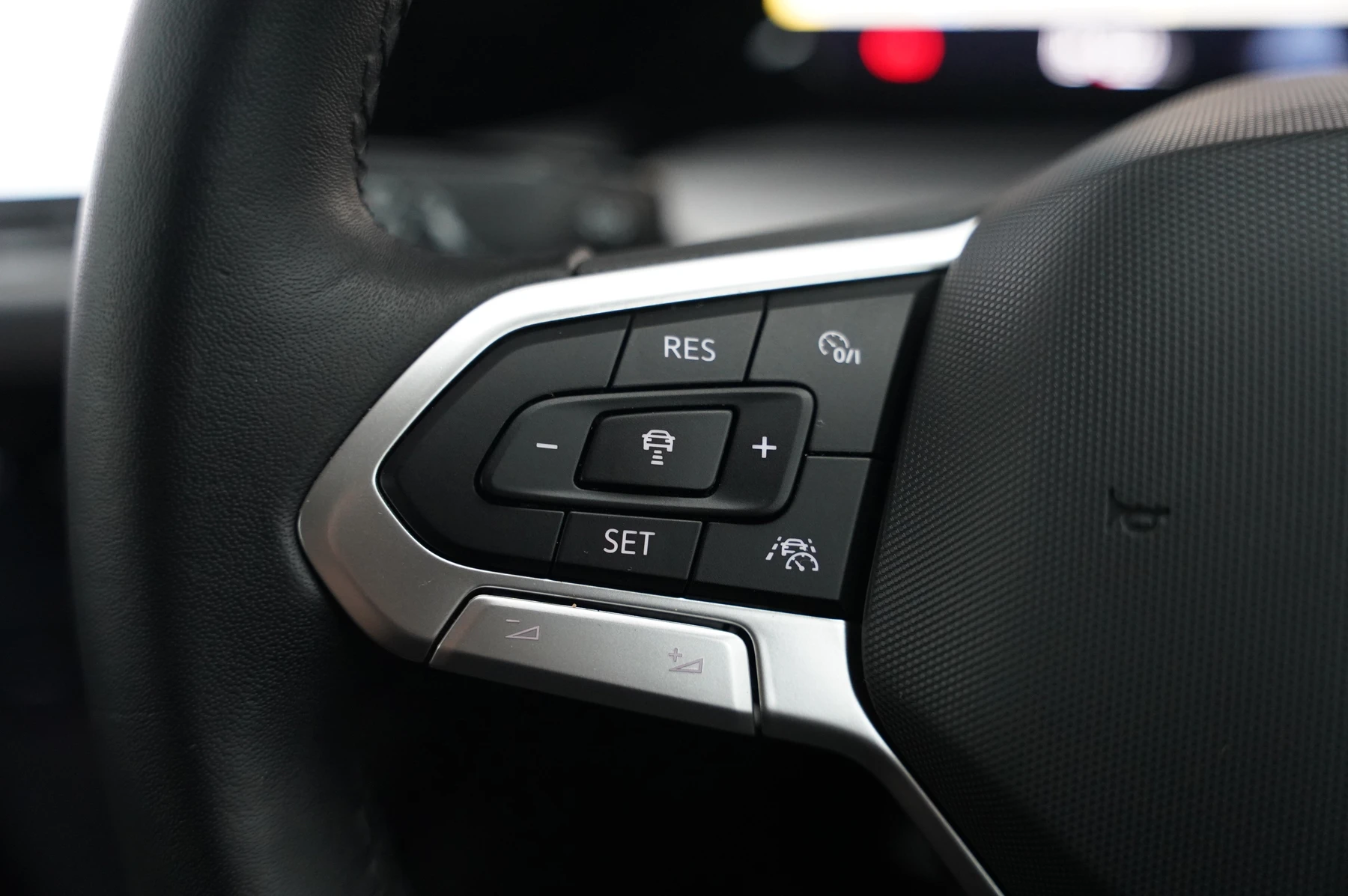 Volkswagen-Golf-image-18