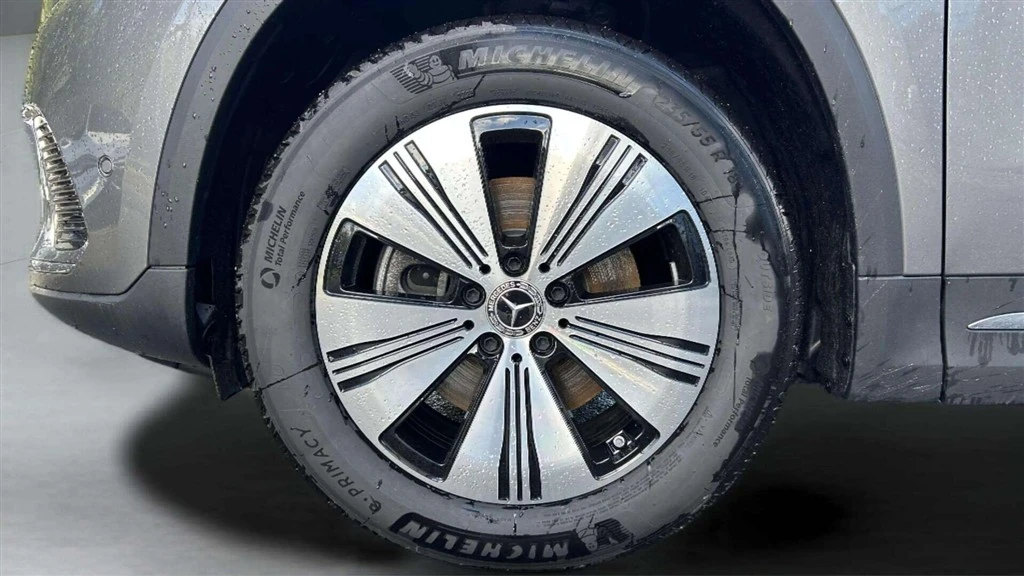 Mercedes-Benz-EQA-image-8