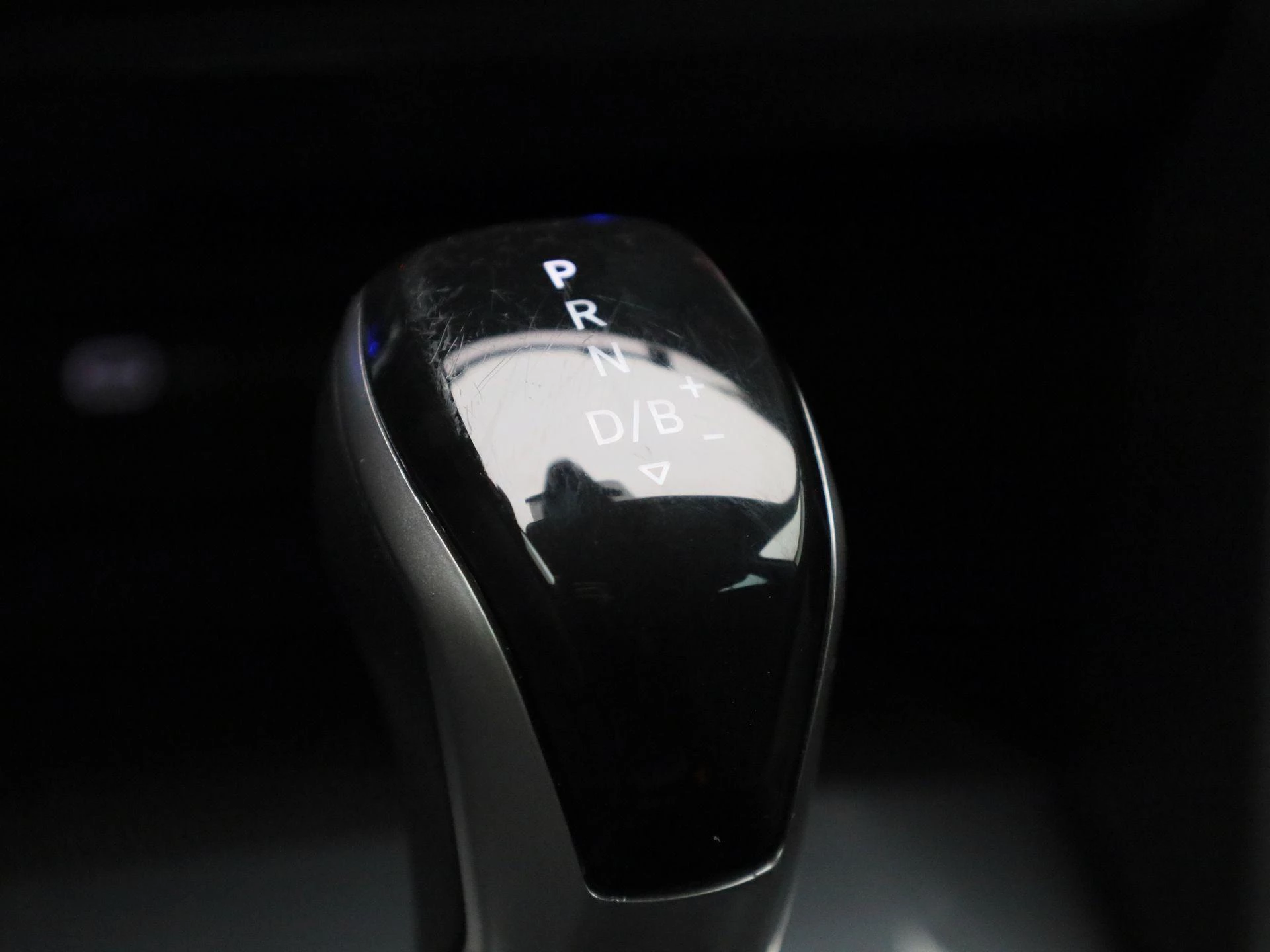 Volkswagen-Tiguan-image-19