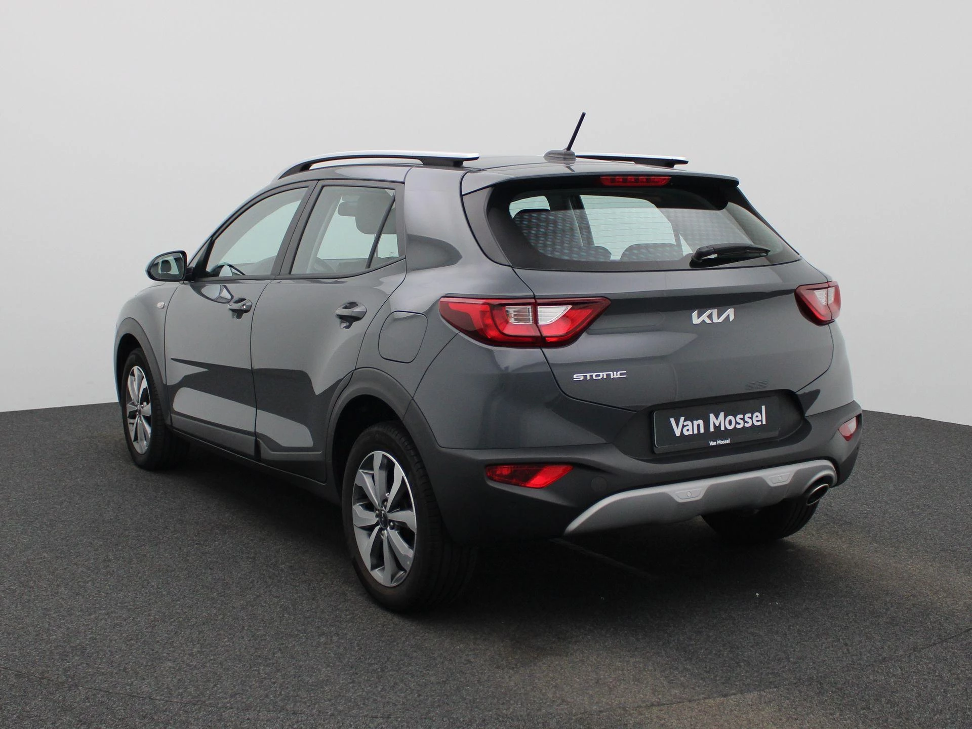 Kia-Stonic-image-1
