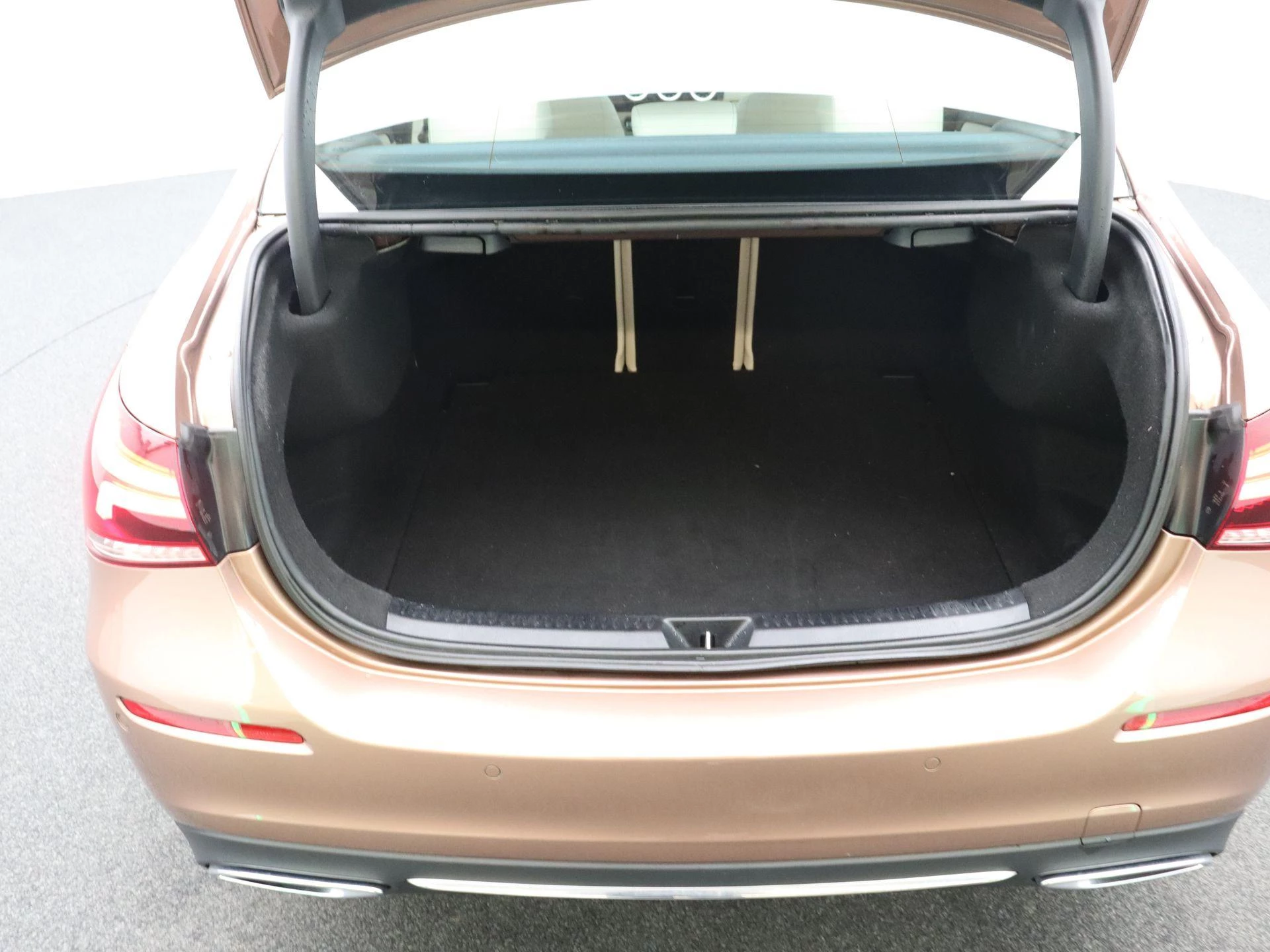 Mercedes-Benz Classe A 180 Business Line + LEDER + SENSOREN + CAMERA +