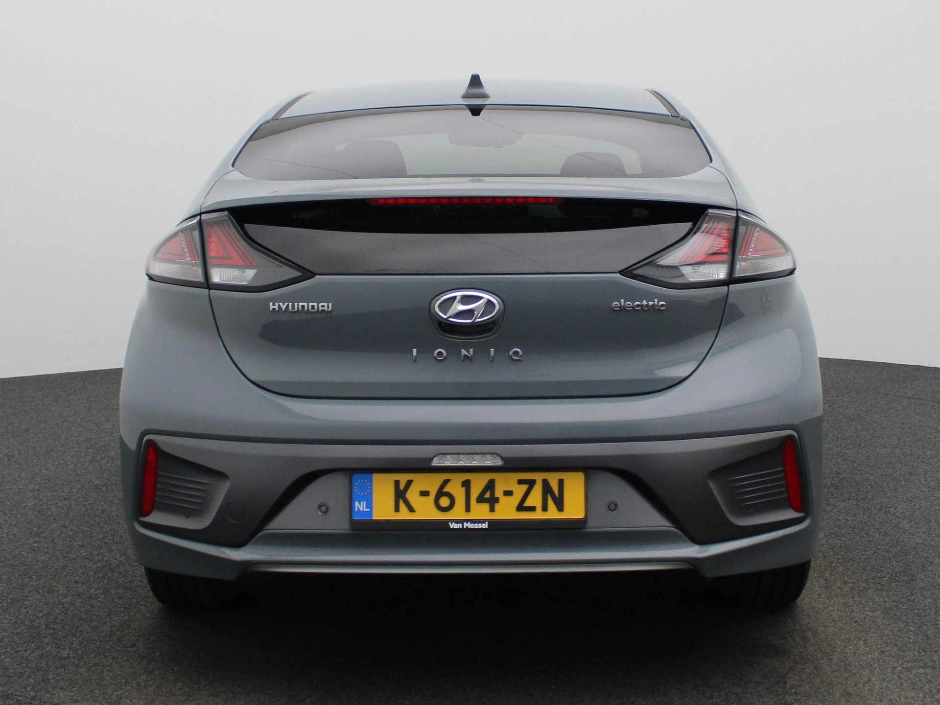 Hyundai-IONIQ-image-4