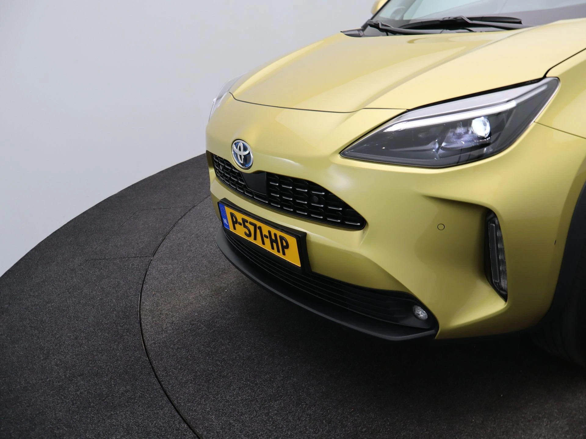 Toyota-Yaris Cross-image-35