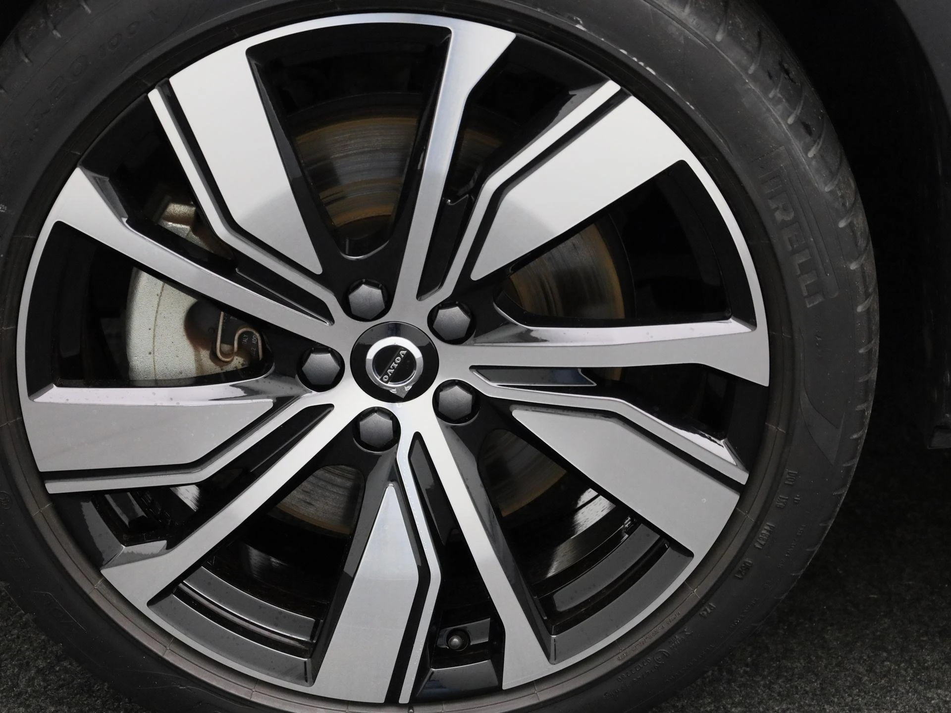 Volvo-XC40-image-16