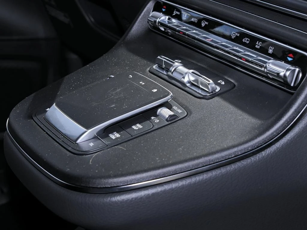 Mercedes-Benz-Marco Polo-image-11