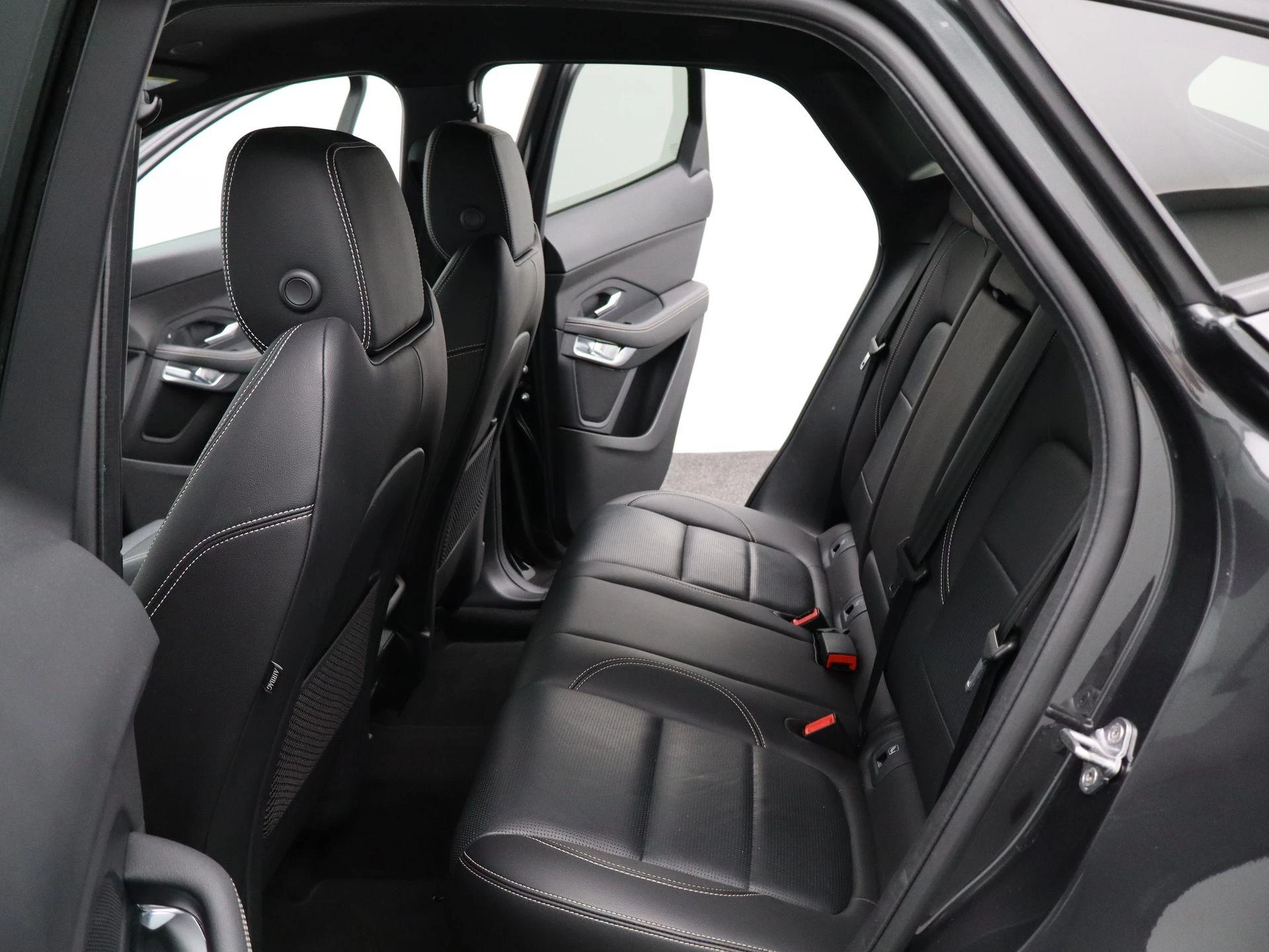 Jaguar-E-PACE-image-11