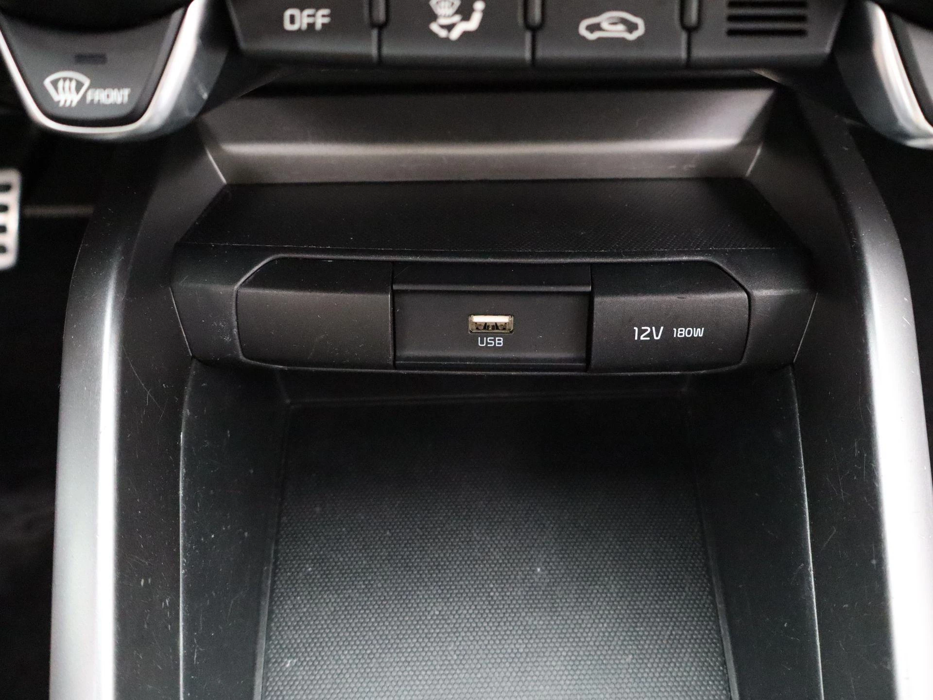 Kia-Stonic-image-26