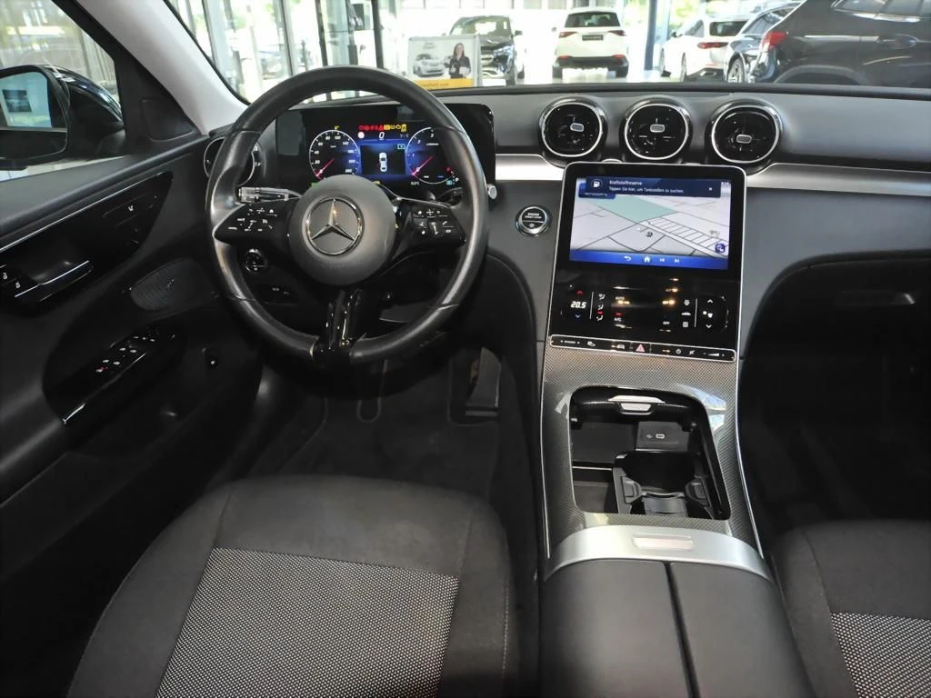 Mercedes-Benz-C-Klasse 220 d-image-9