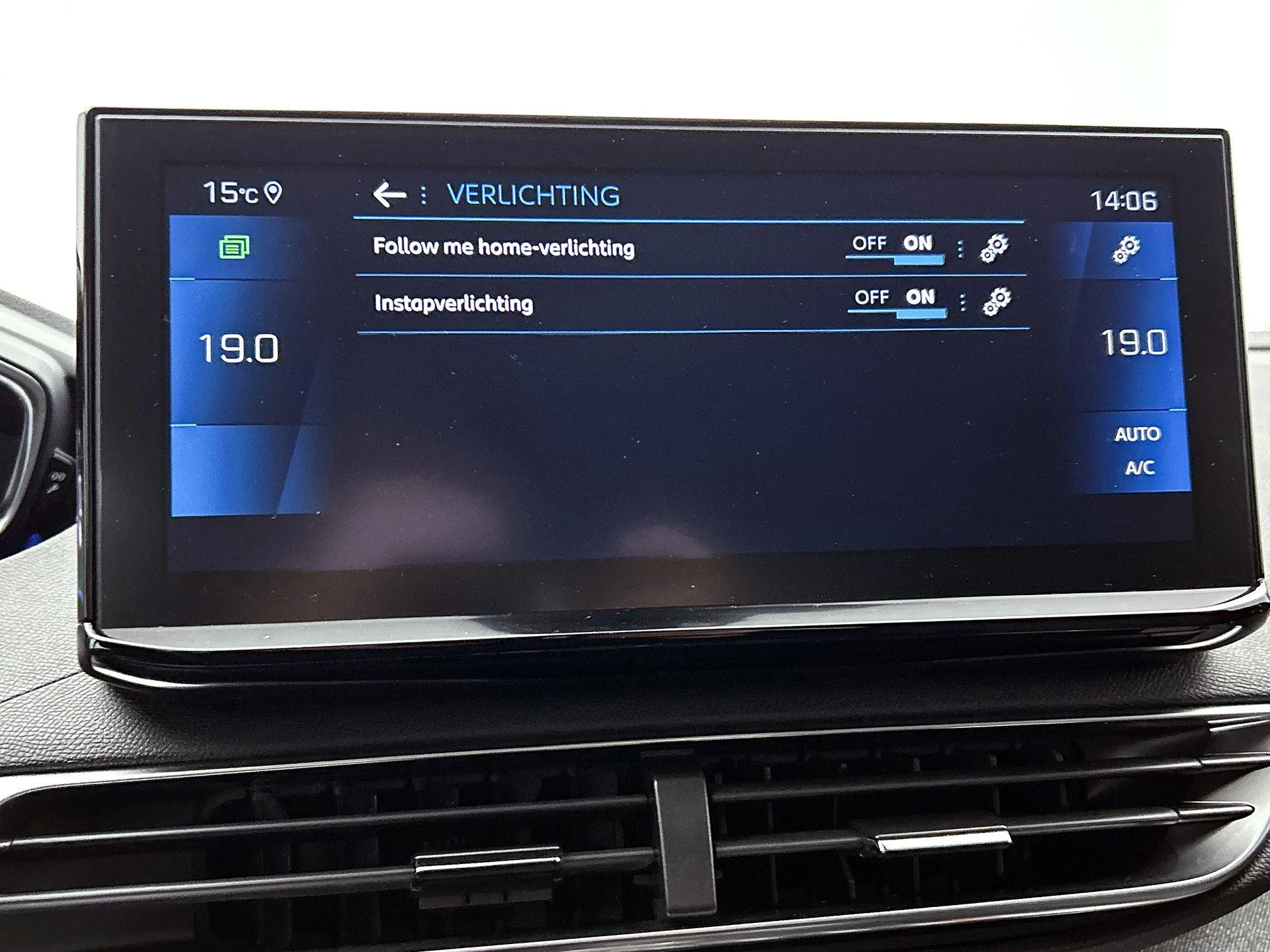 Peugeot-5008-image-13