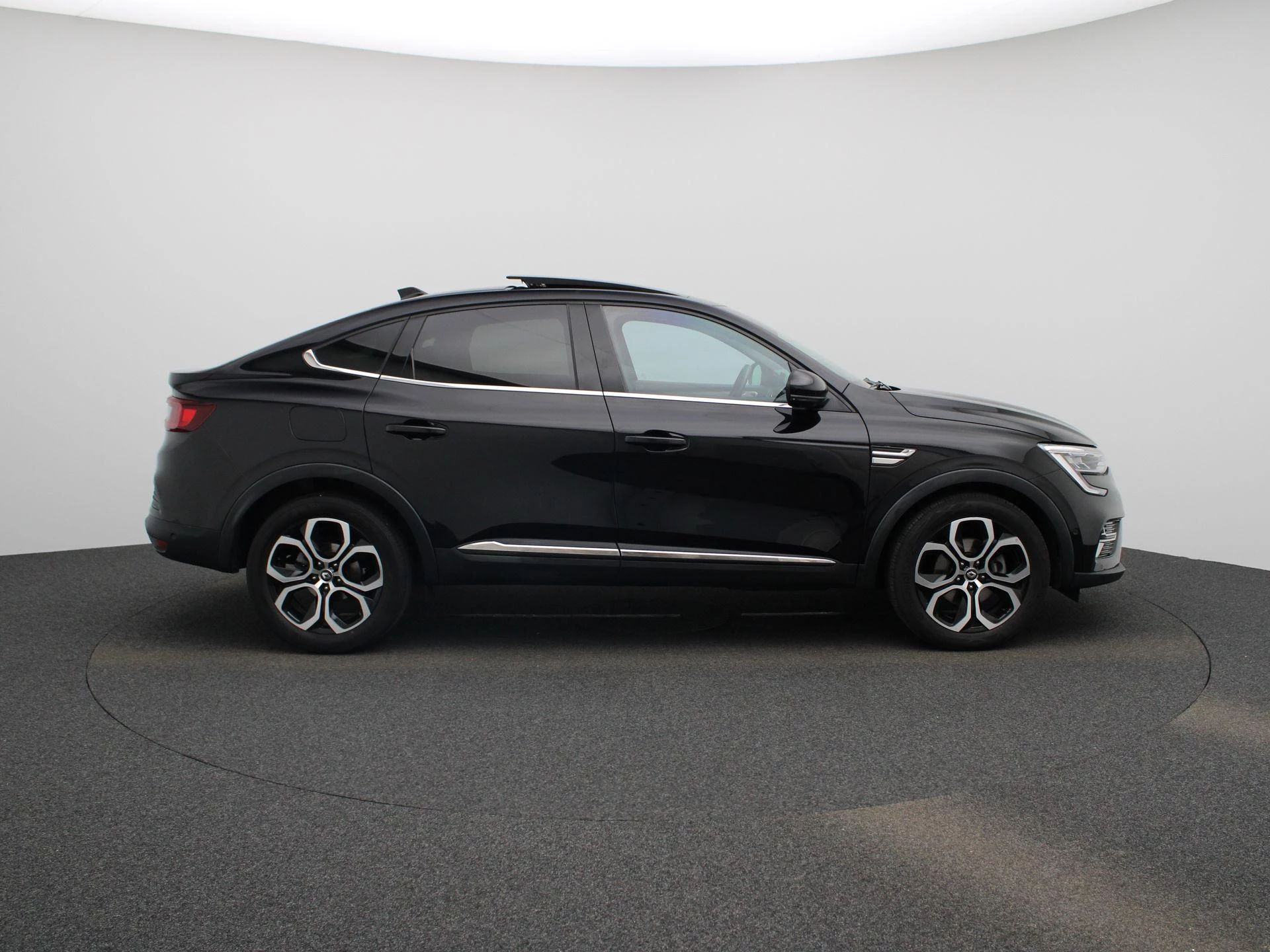 Renault-Arkana-image-5