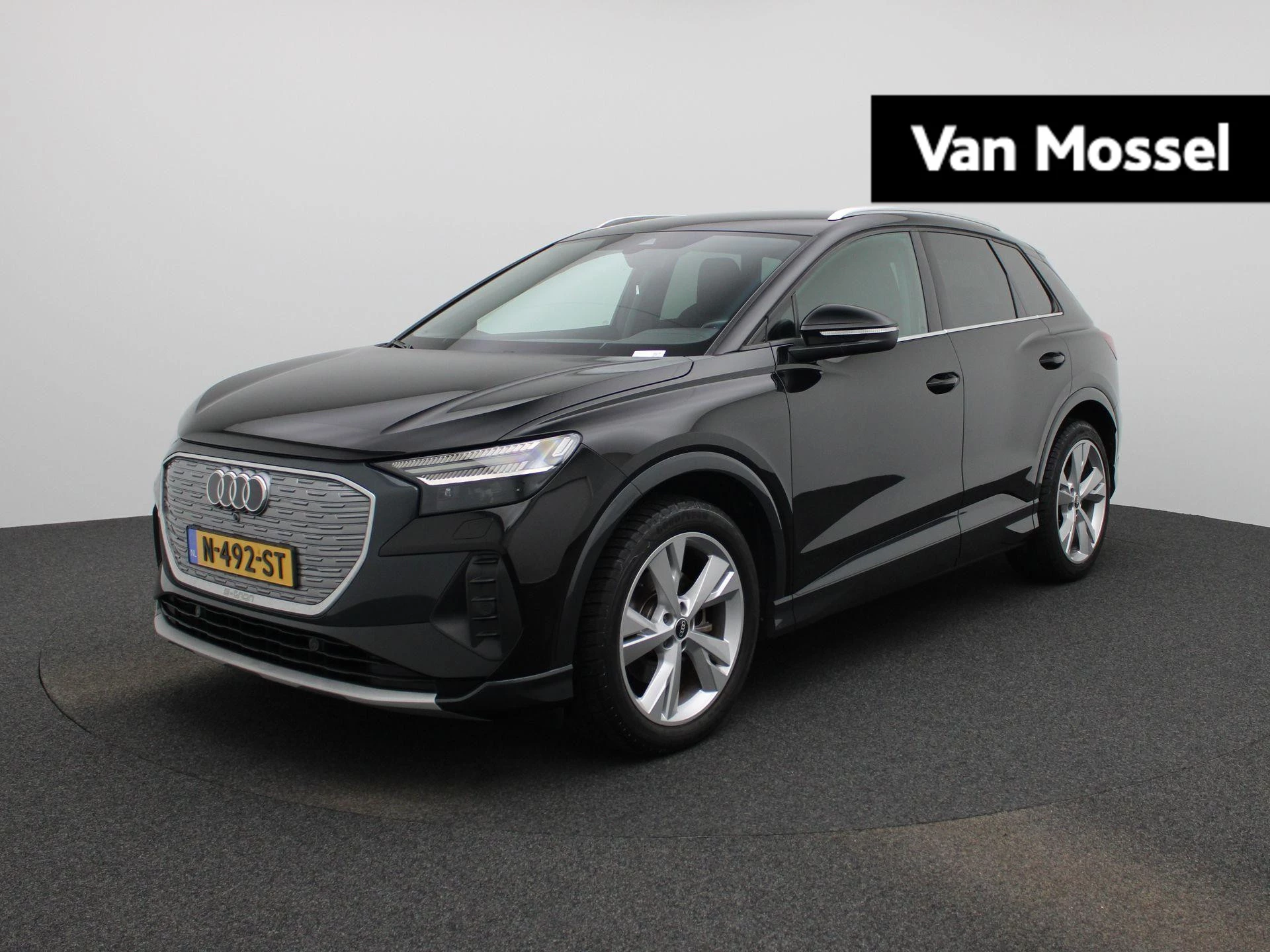 Audi-Q4 e-tron-image-0