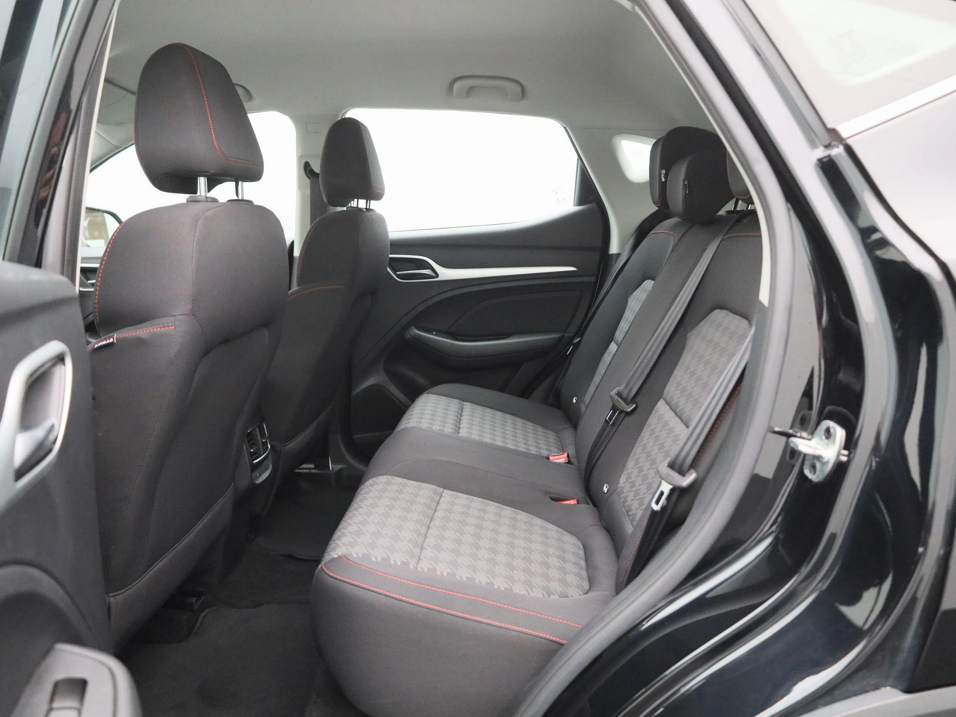 MG-ZS EV-image-13