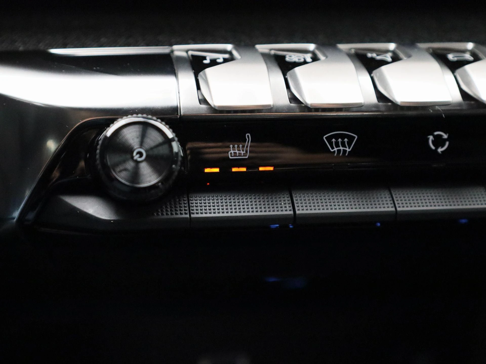 Peugeot-5008-image-23