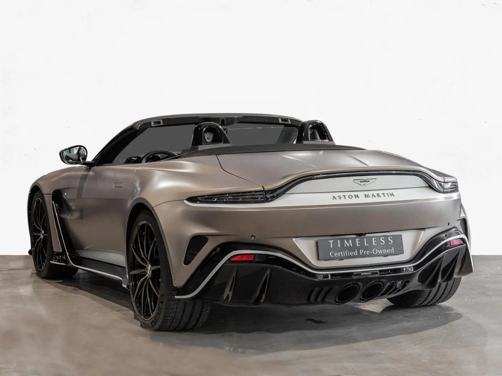 Aston Martin-V12 Vantage-image-2
