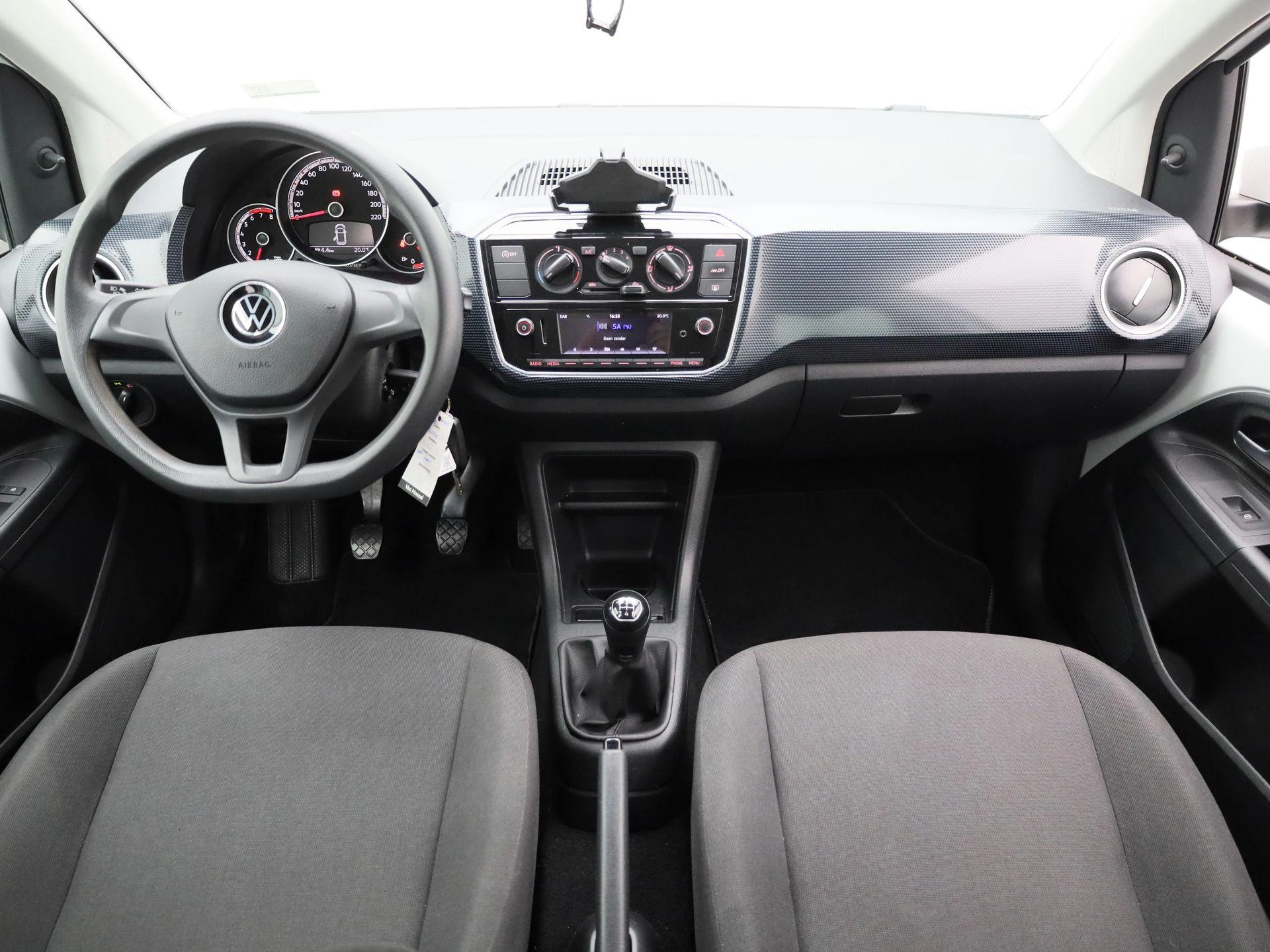 Volkswagen-up!-image-7