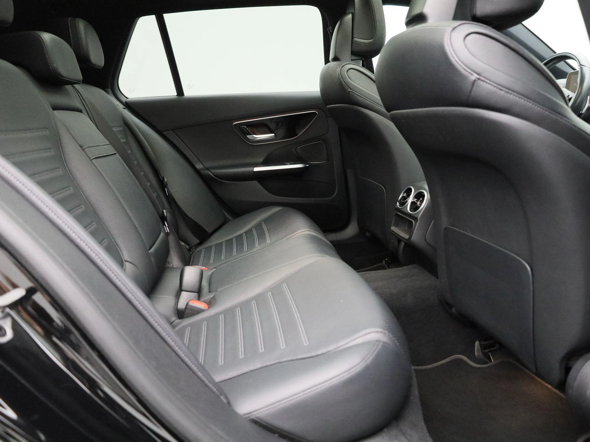 Mercedes-Benz-Classe C-image-43