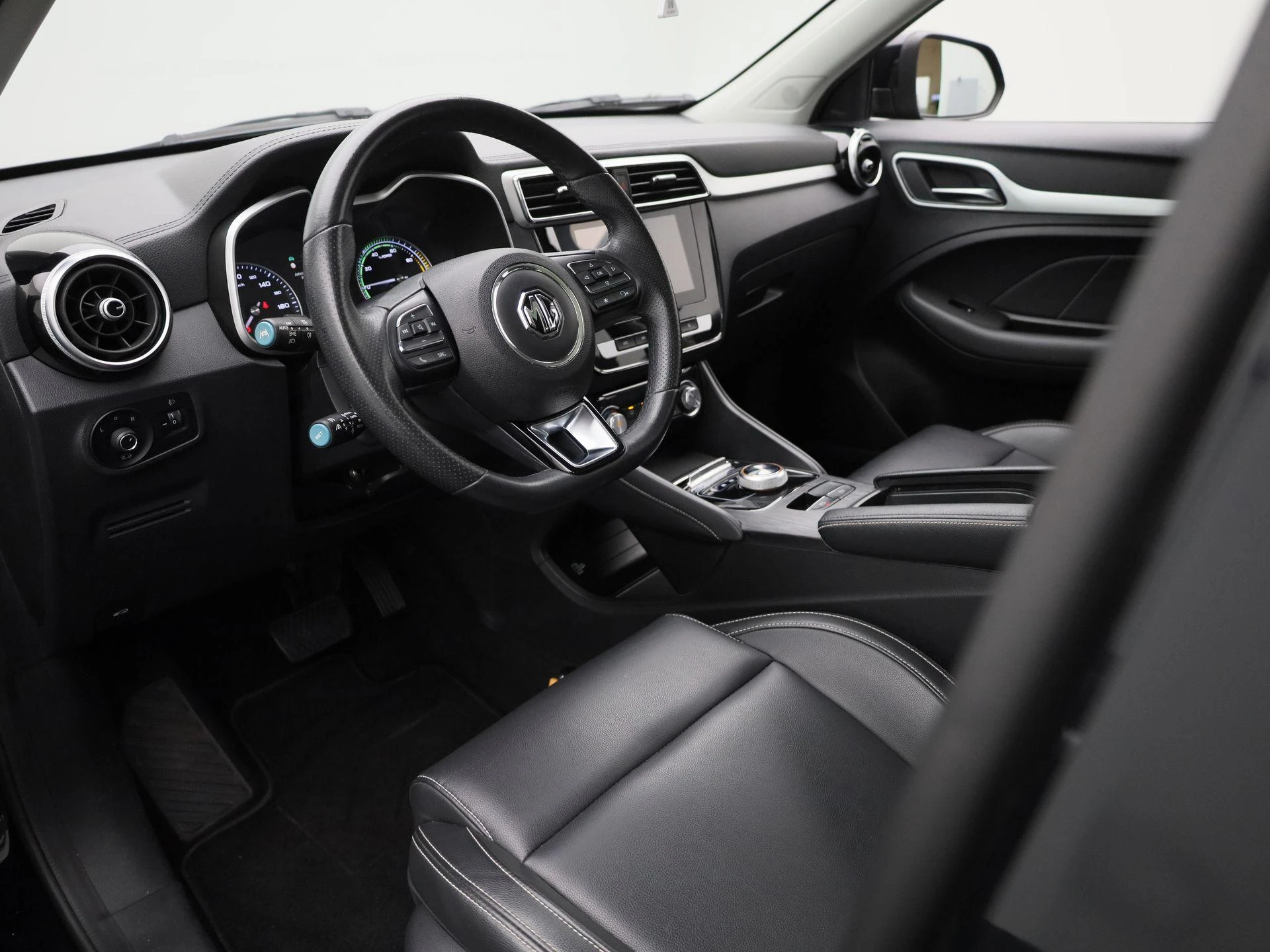 MG-ZS EV-image-14