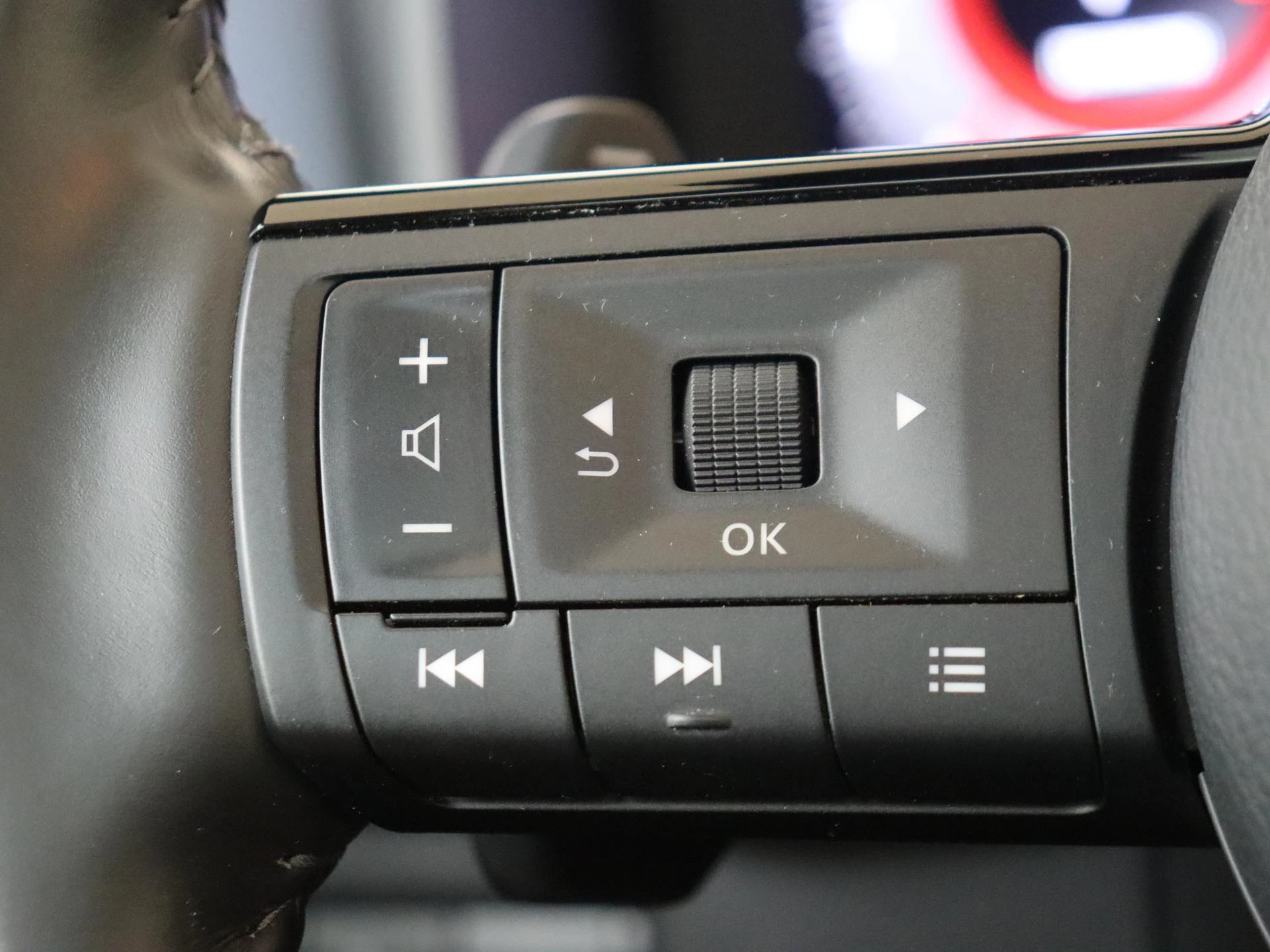 Nissan-QASHQAI-image-11