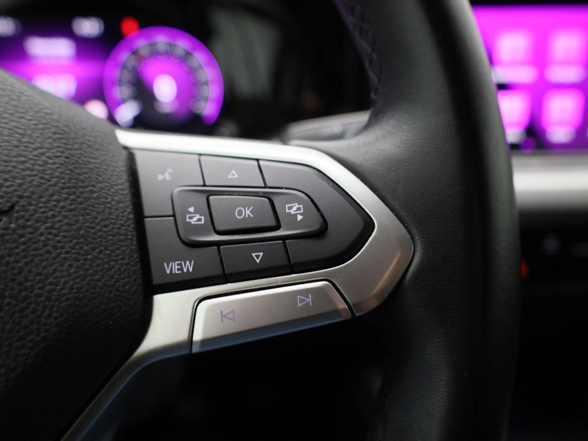 Volkswagen-Golf-image-18