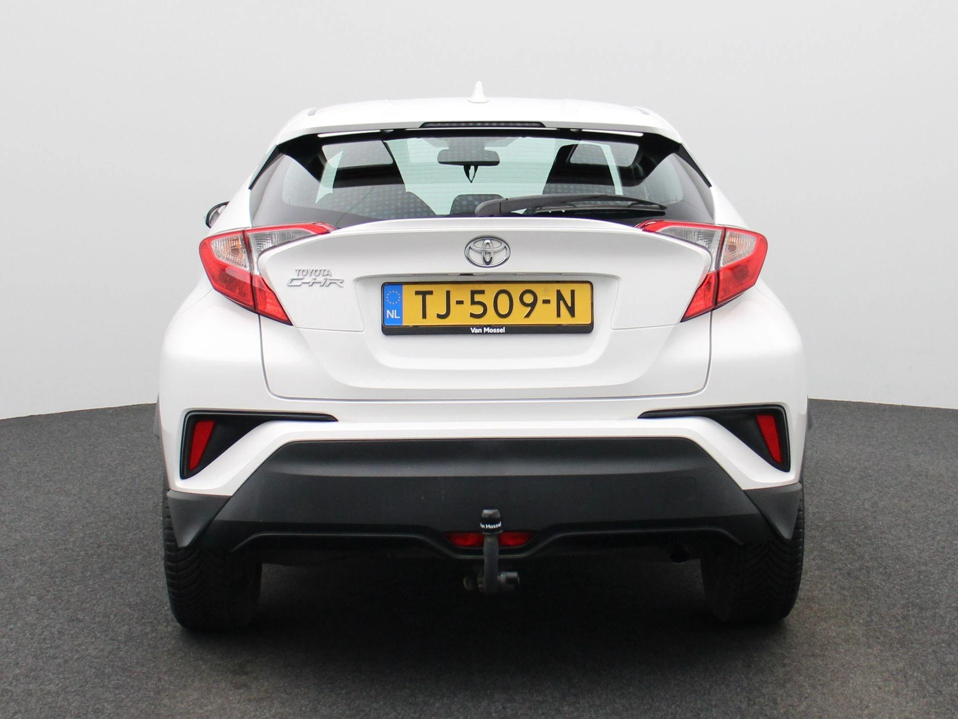 Toyota-C-HR-image-4