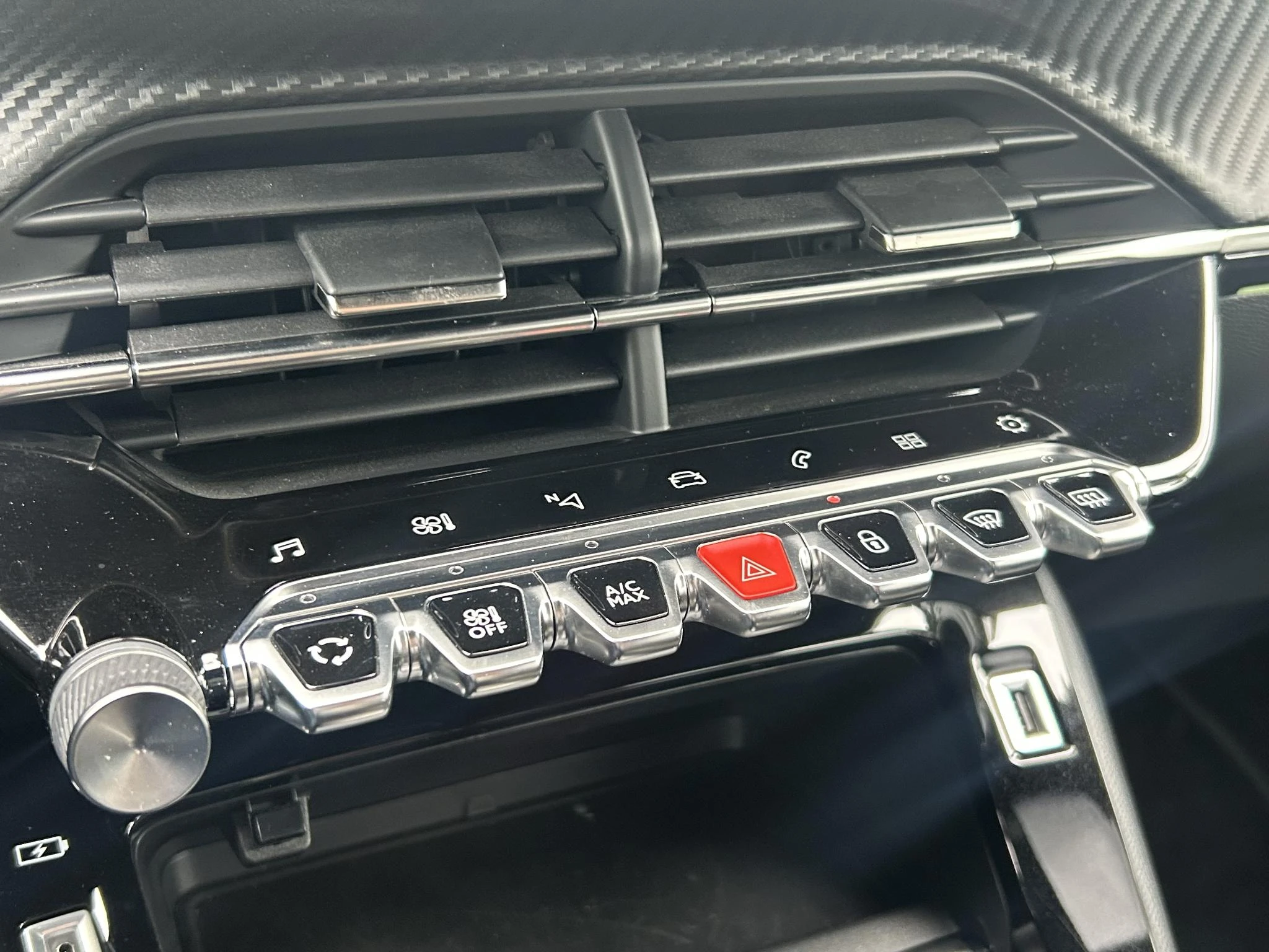Peugeot-208-image-15