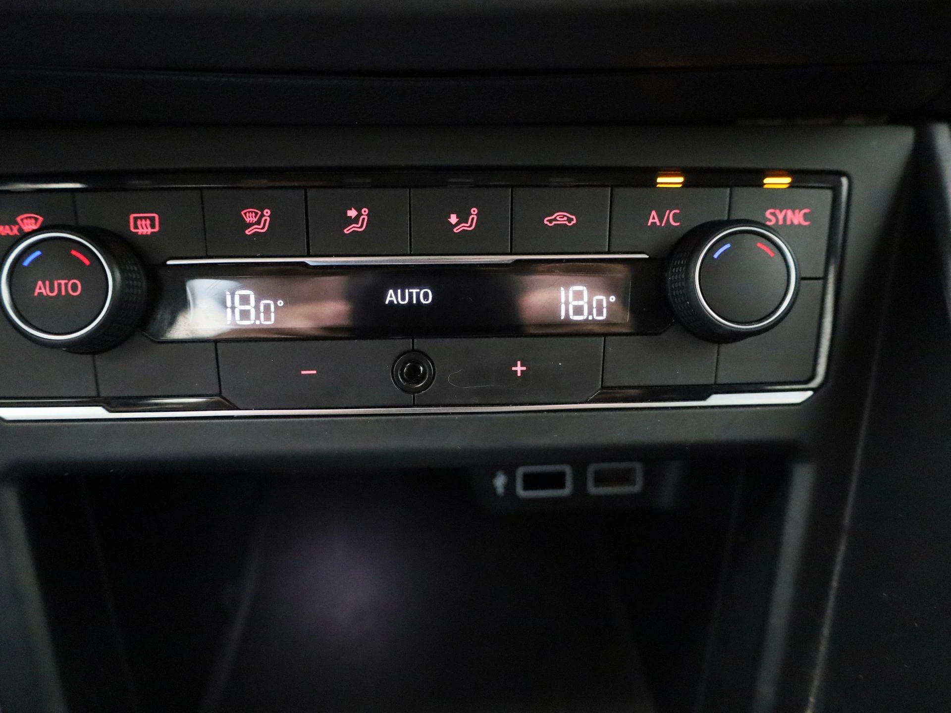 Volkswagen-Polo-image-21