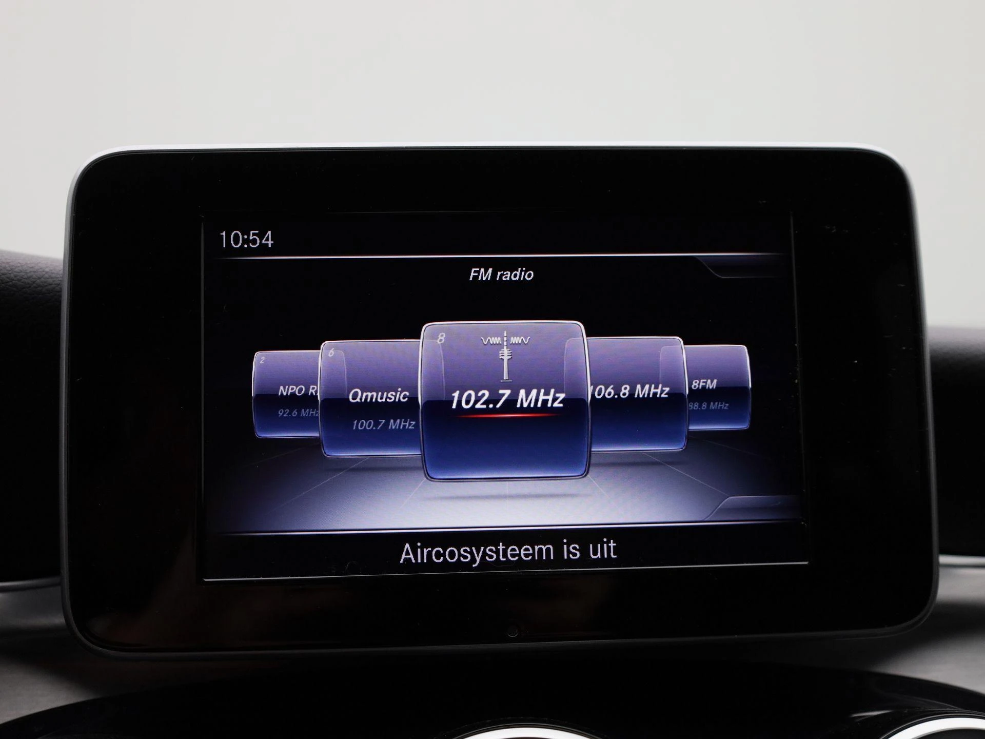 Mercedes-Benz-C-Klasse-image-20