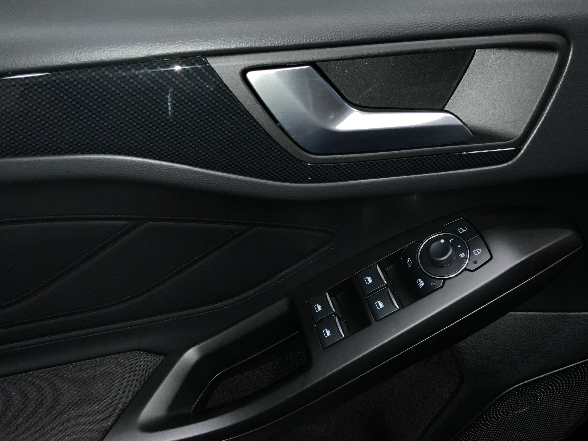Ford Focus ST-Line X Turnier Aut.*AHK*ACC*HUD*KAM*NAVI*WINTER-PKT.