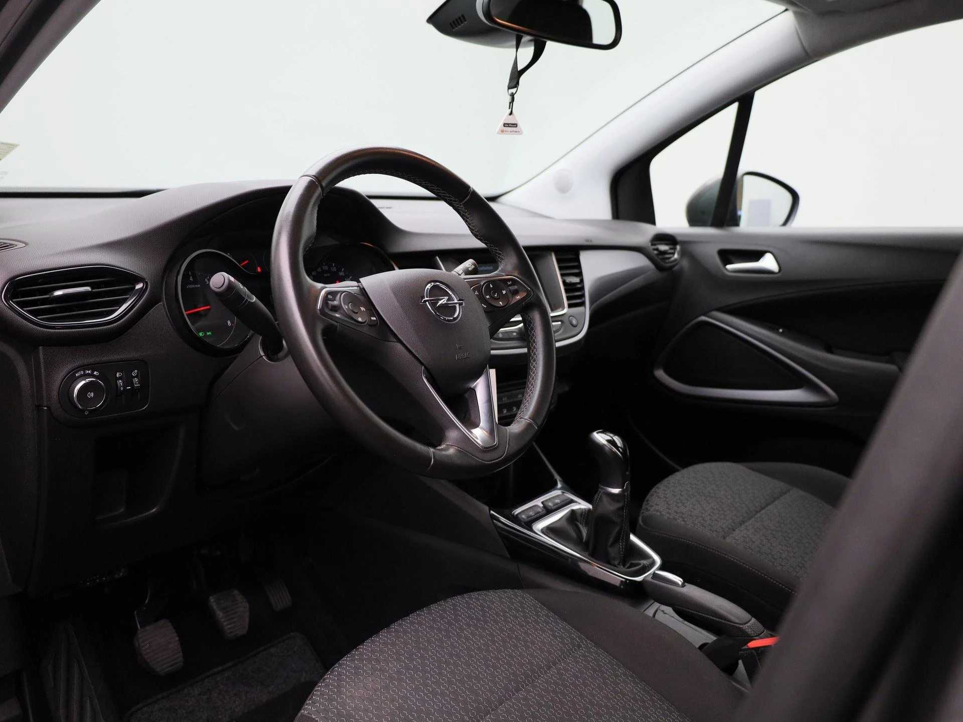 Opel-Crossland X-image-30