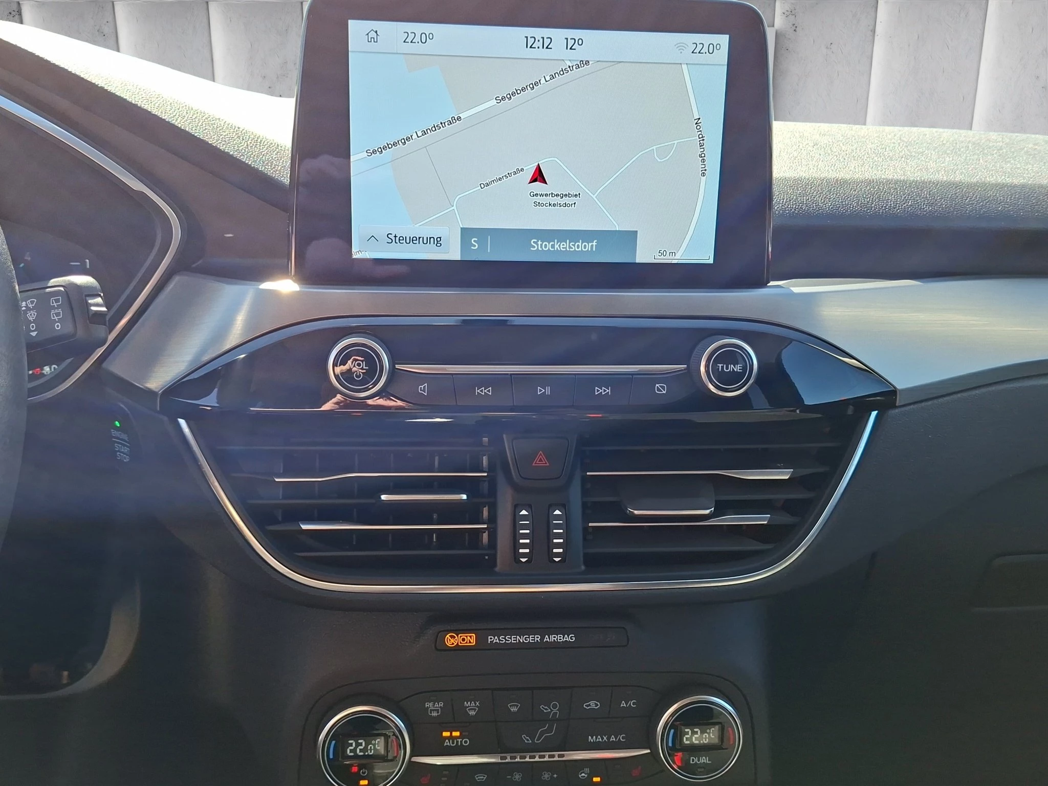 Ford Kuga Titanium 1.5 EB LED | GJR | RFK | SHZ | PDC | LMF | Navi | BT