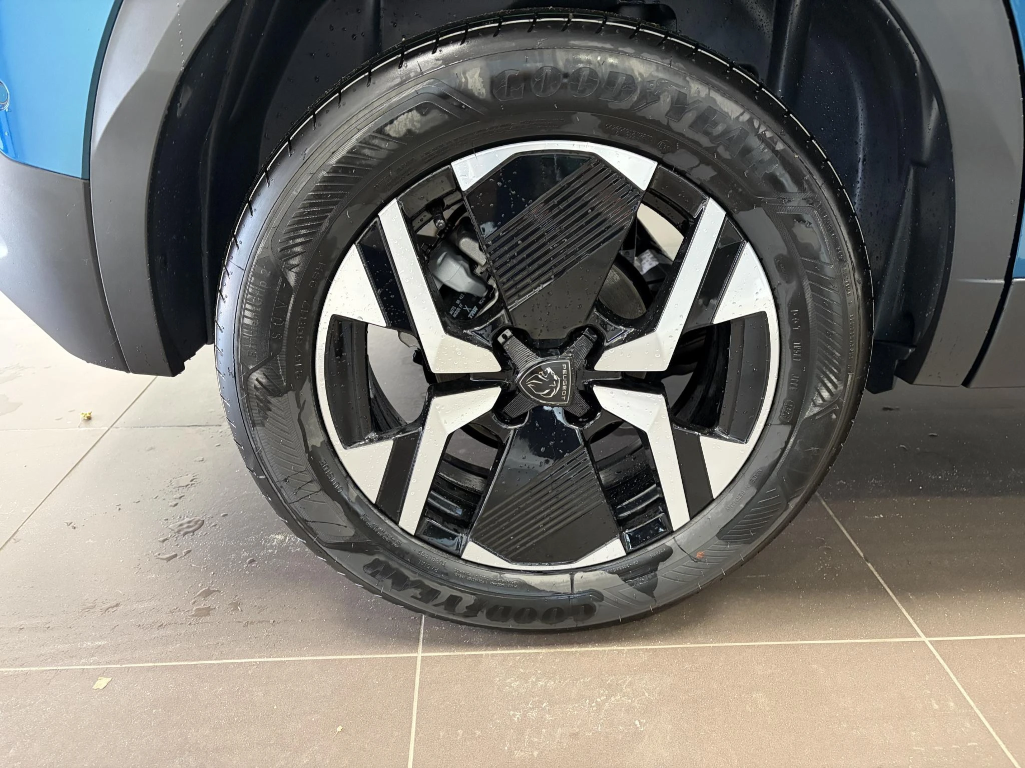 Peugeot-2008-image-2