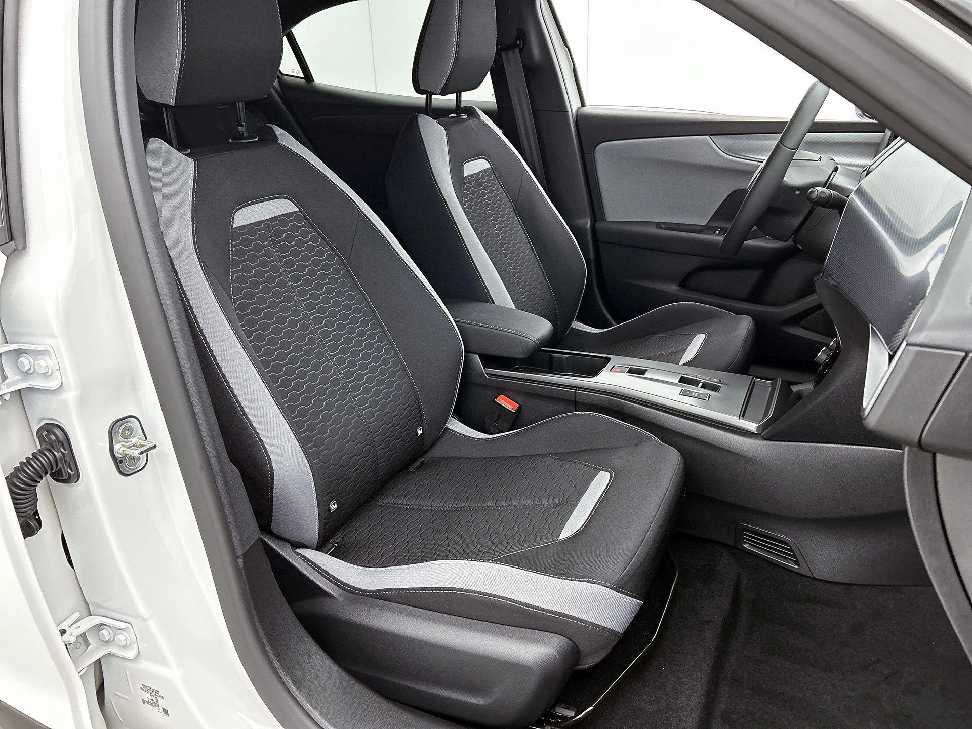 Opel-Mokka-e-image-46
