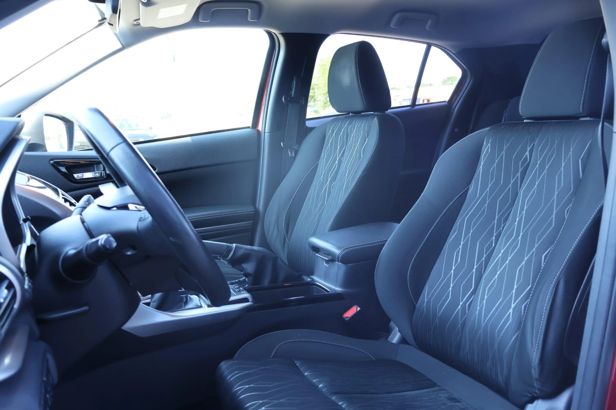Mitsubishi-Eclipse Cross-image-8