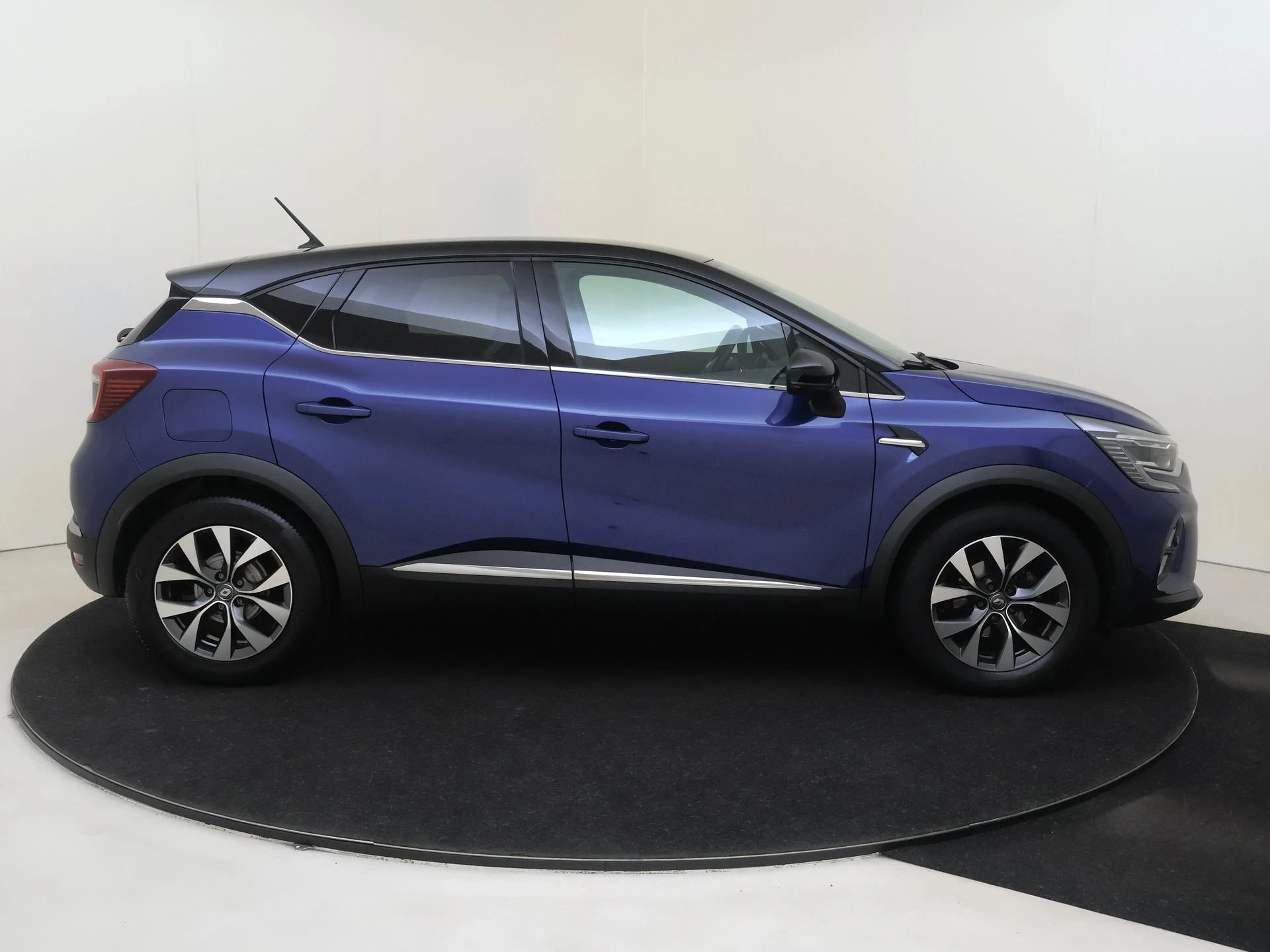 Renault-Captur-image-8