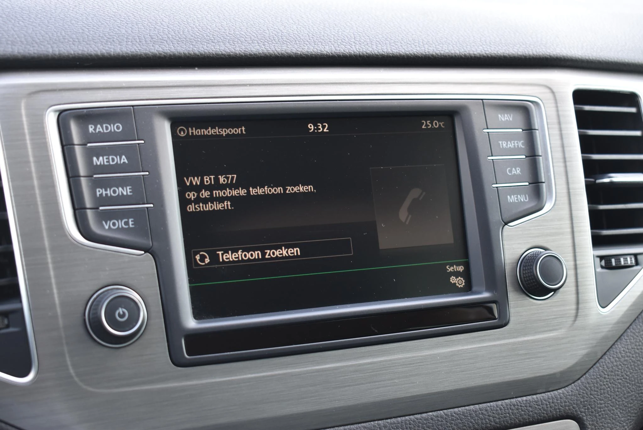 Volkswagen-Golf Sportsvan-image-29