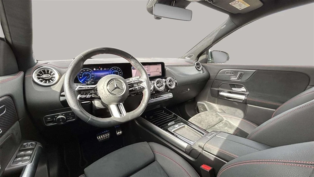 Mercedes-Benz-EQA-image-11