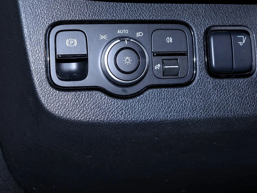 Mercedes-Benz-Sprinter 317-image-12