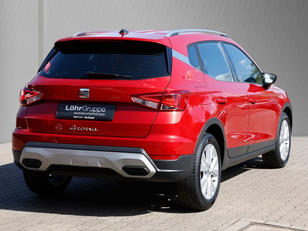 SEAT-Arona-image-3