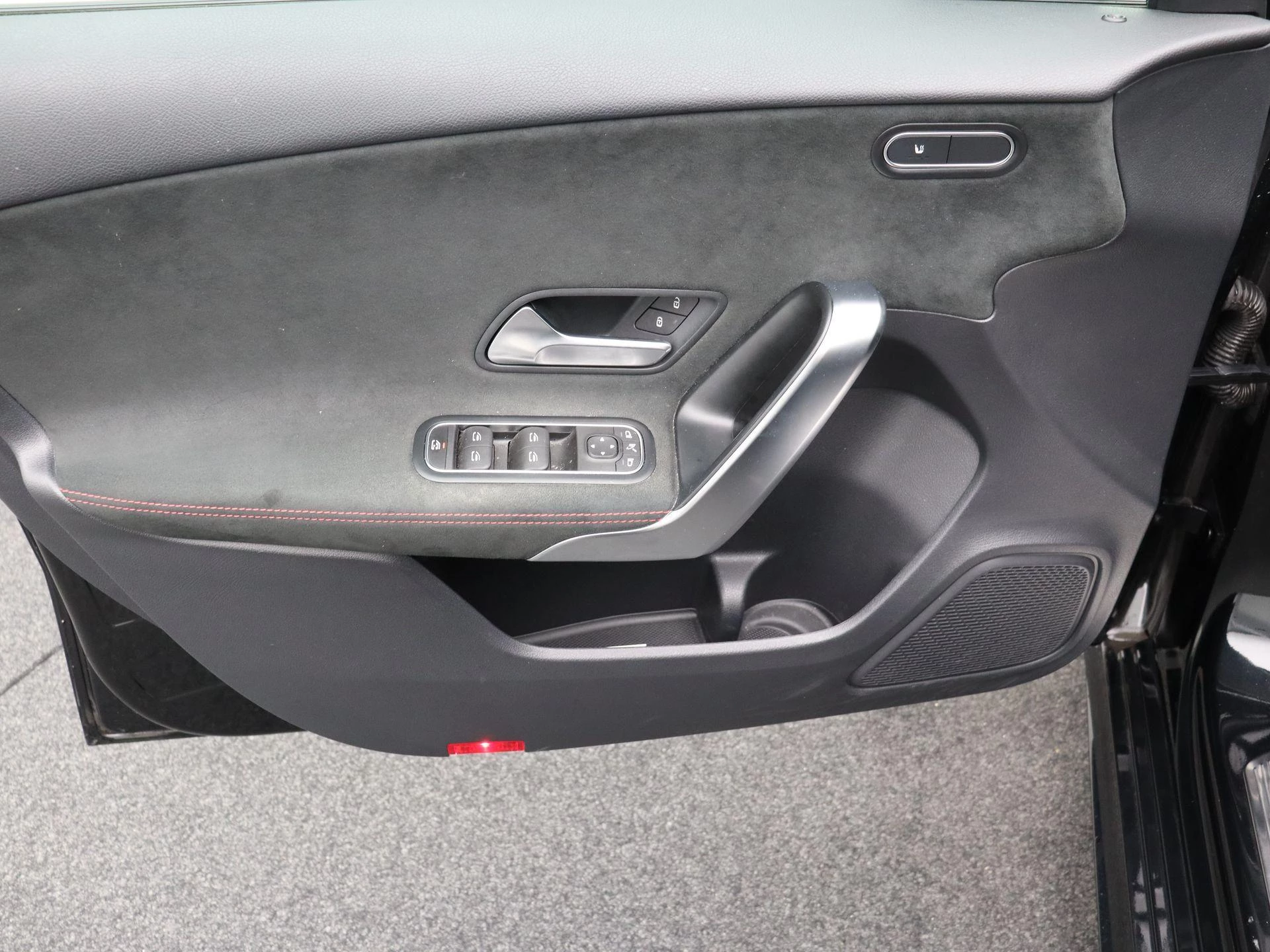 Mercedes-Benz Classe A 200 AMG Line + PANORAMISCH DAK + MULTIBEAM LED + CARPLAY +