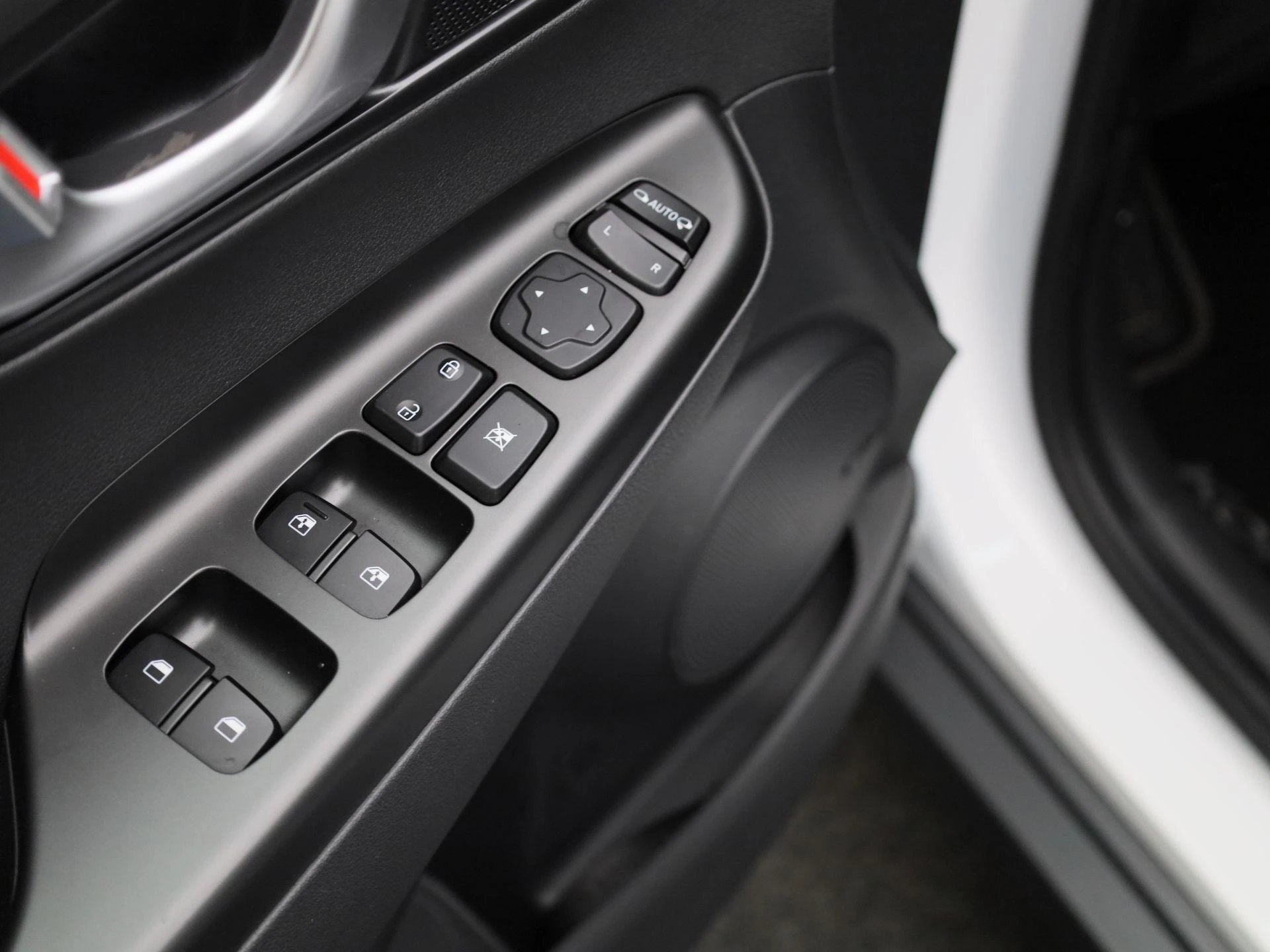 Hyundai-Kona-image-29
