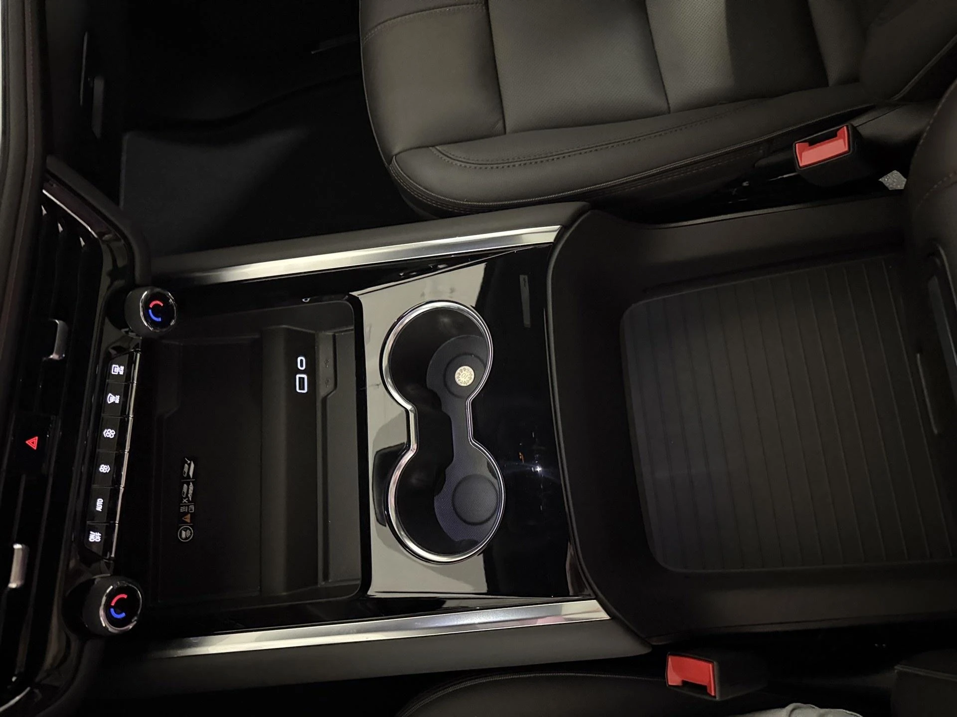 Chevrolet-Tahoe-image-9