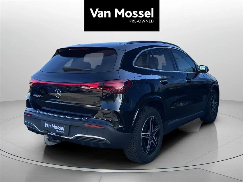 Mercedes-Benz-EQA-image-4