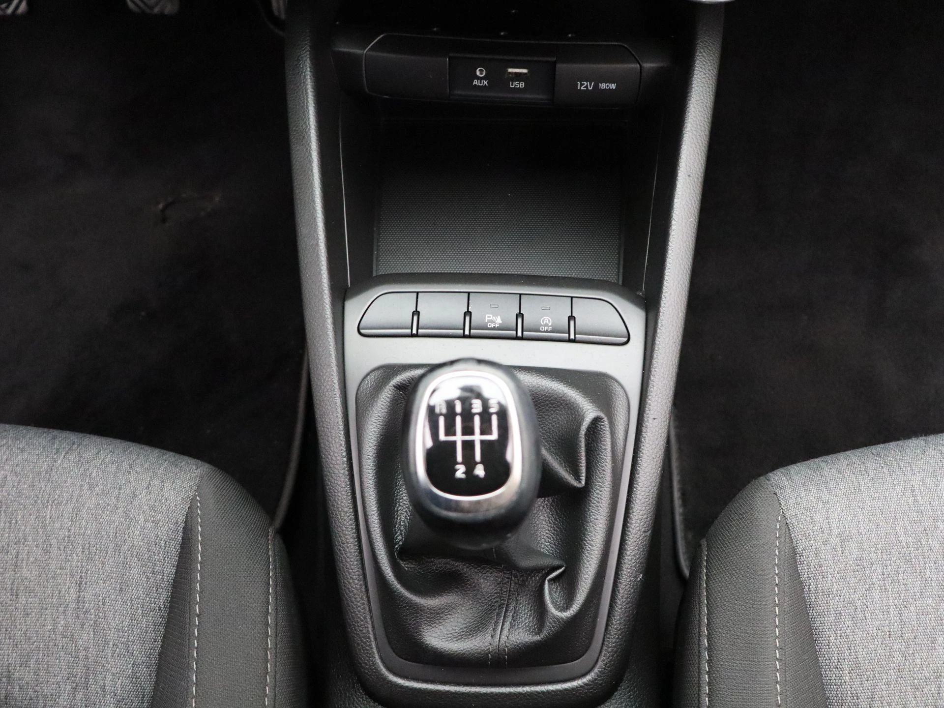 Kia-Stonic-image-9