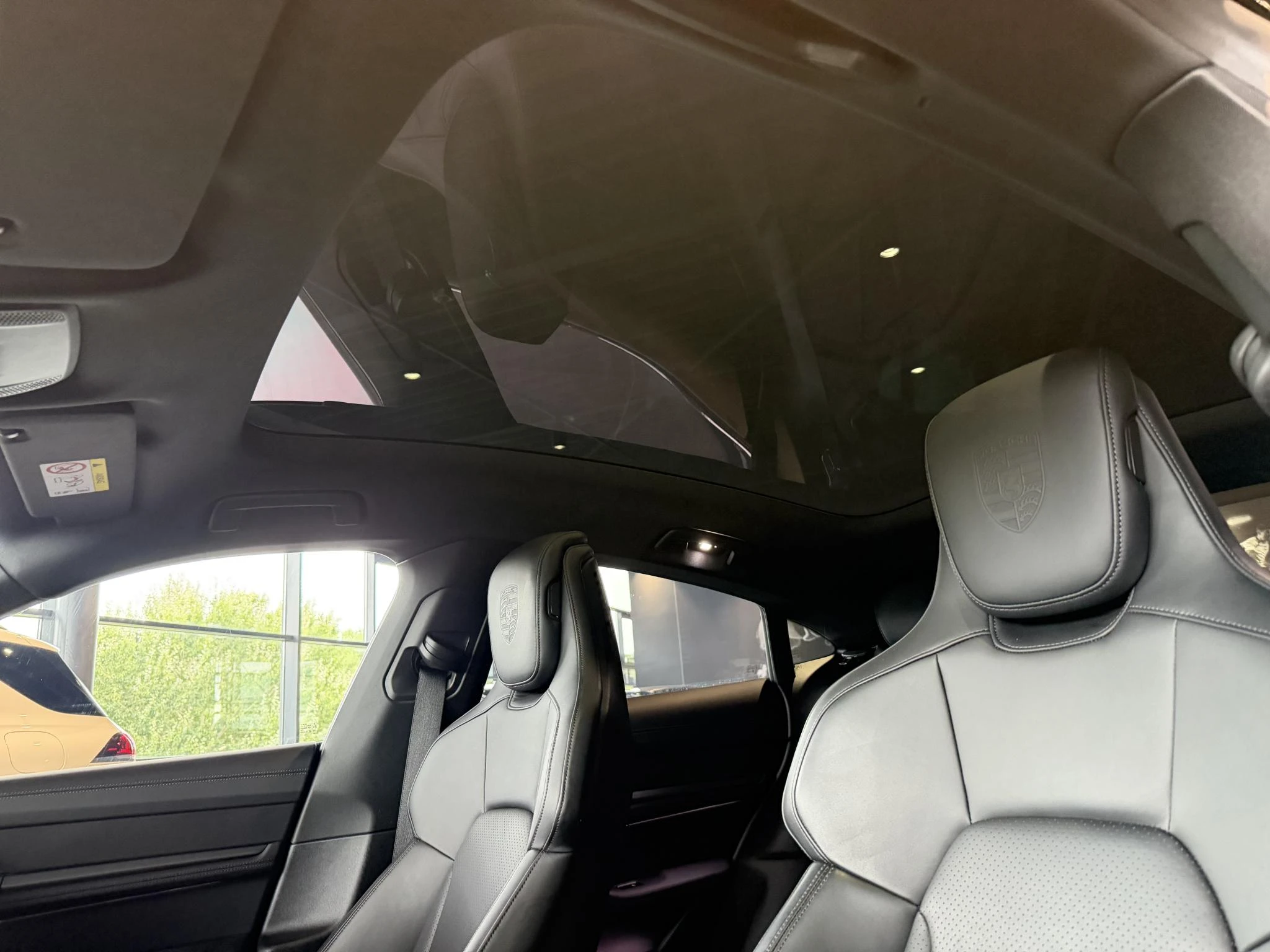 Porsche-Taycan-image-13