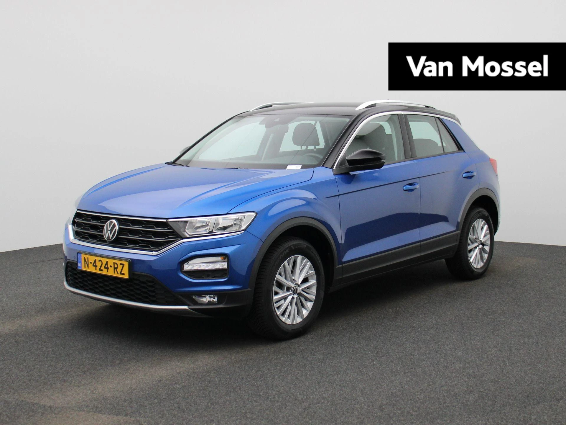 Volkswagen-T-Roc-image-0