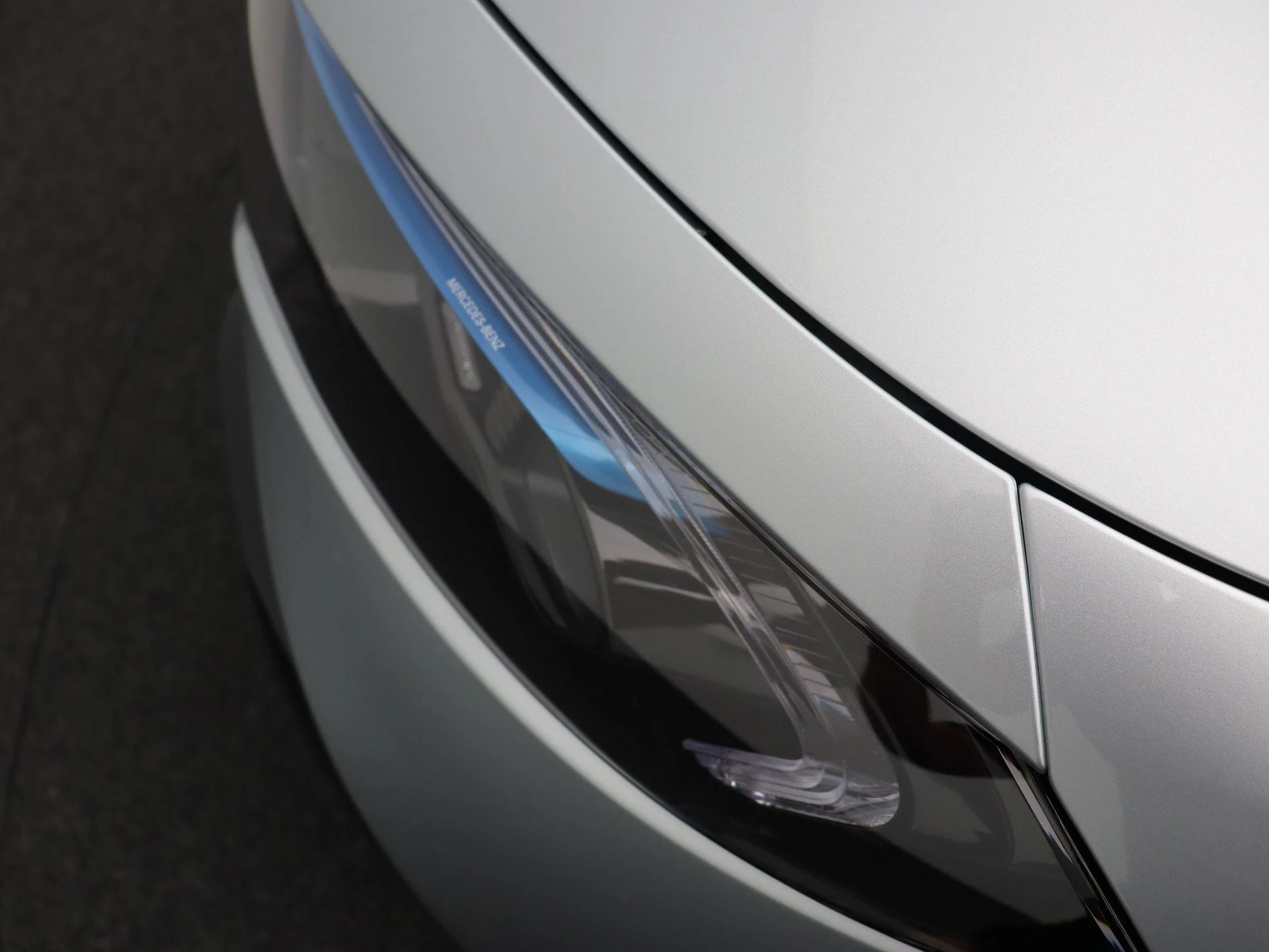 Mercedes-Benz-EQB-image-26