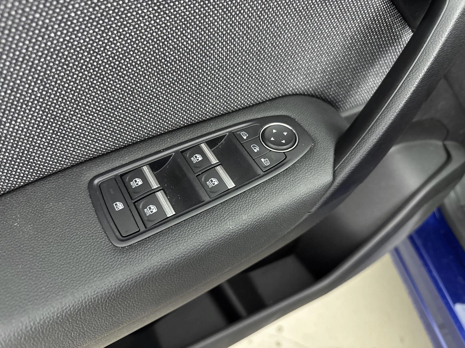 Renault-Captur-image-12