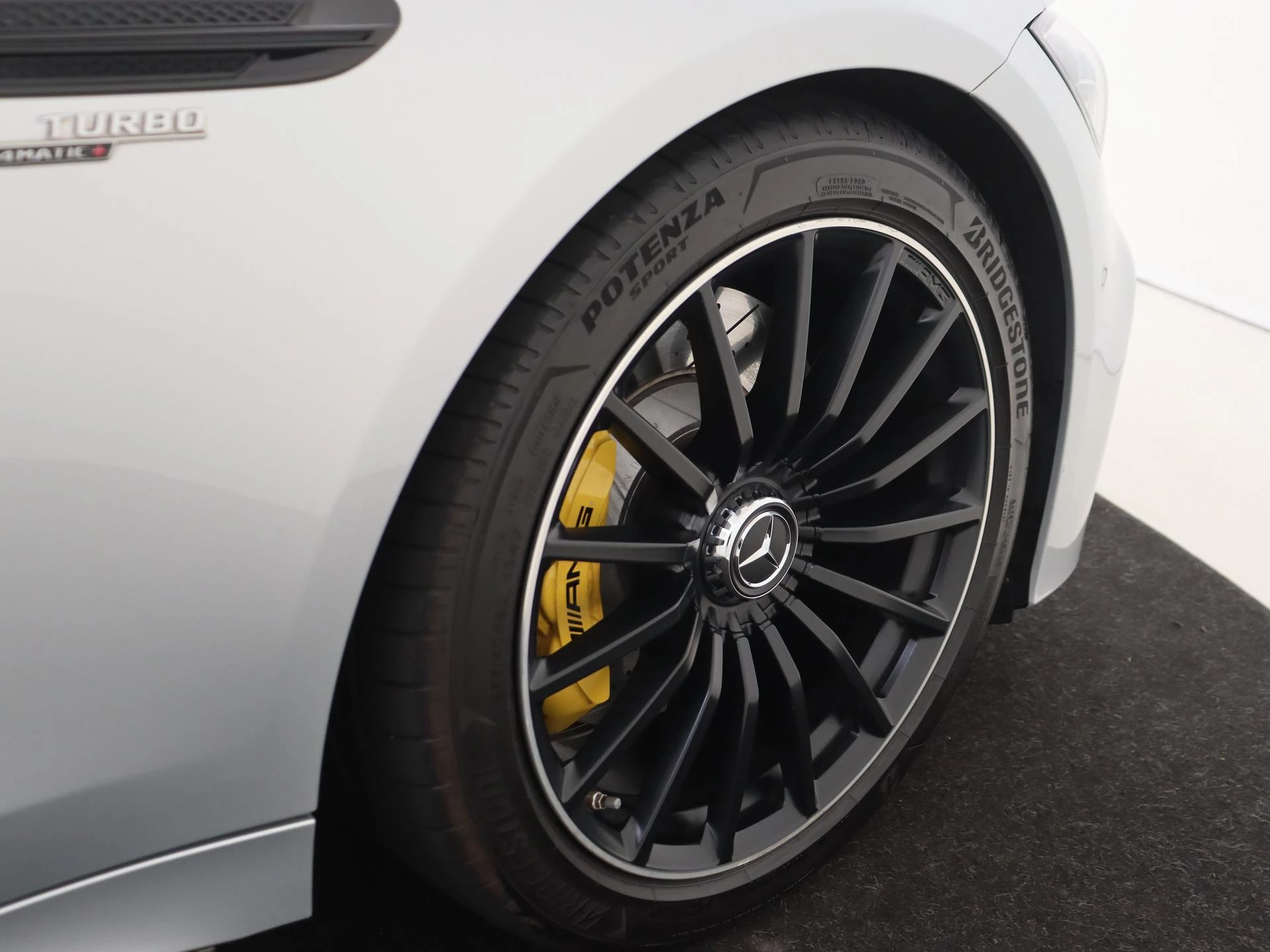 Mercedes-AMG-GT-image-13