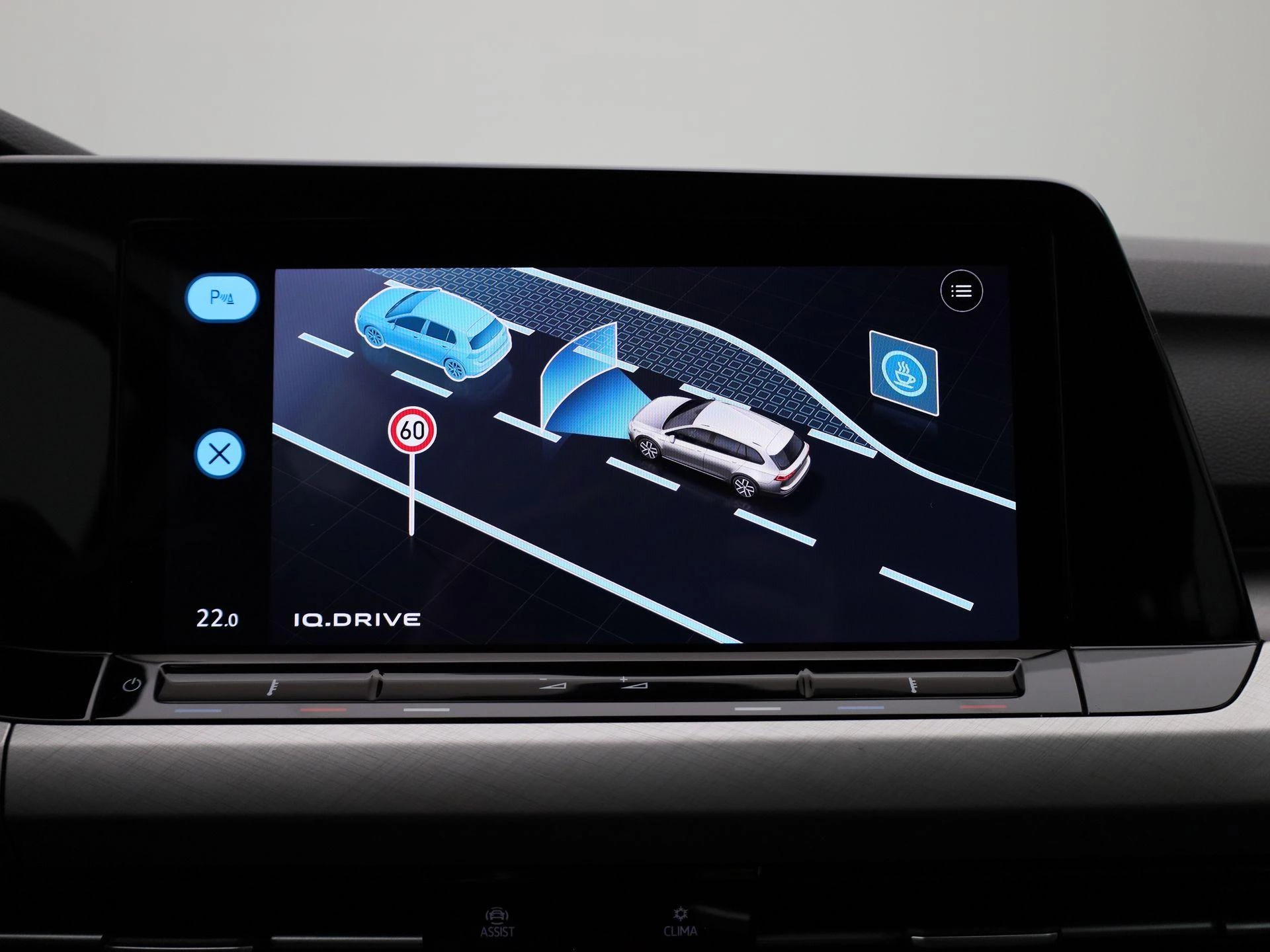 Volkswagen-Golf-image-27