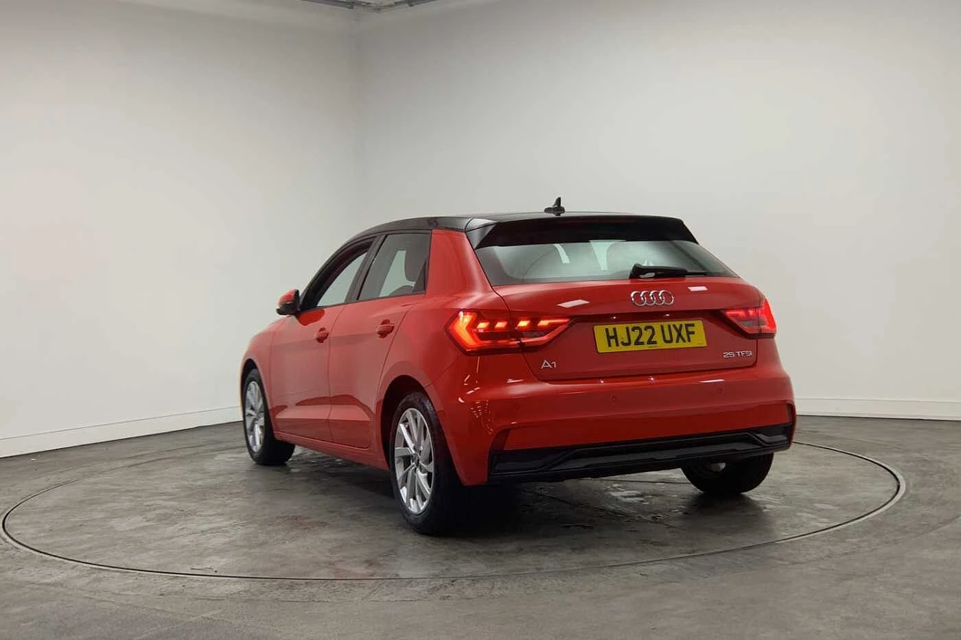 Audi-A1 Sportback-image-2